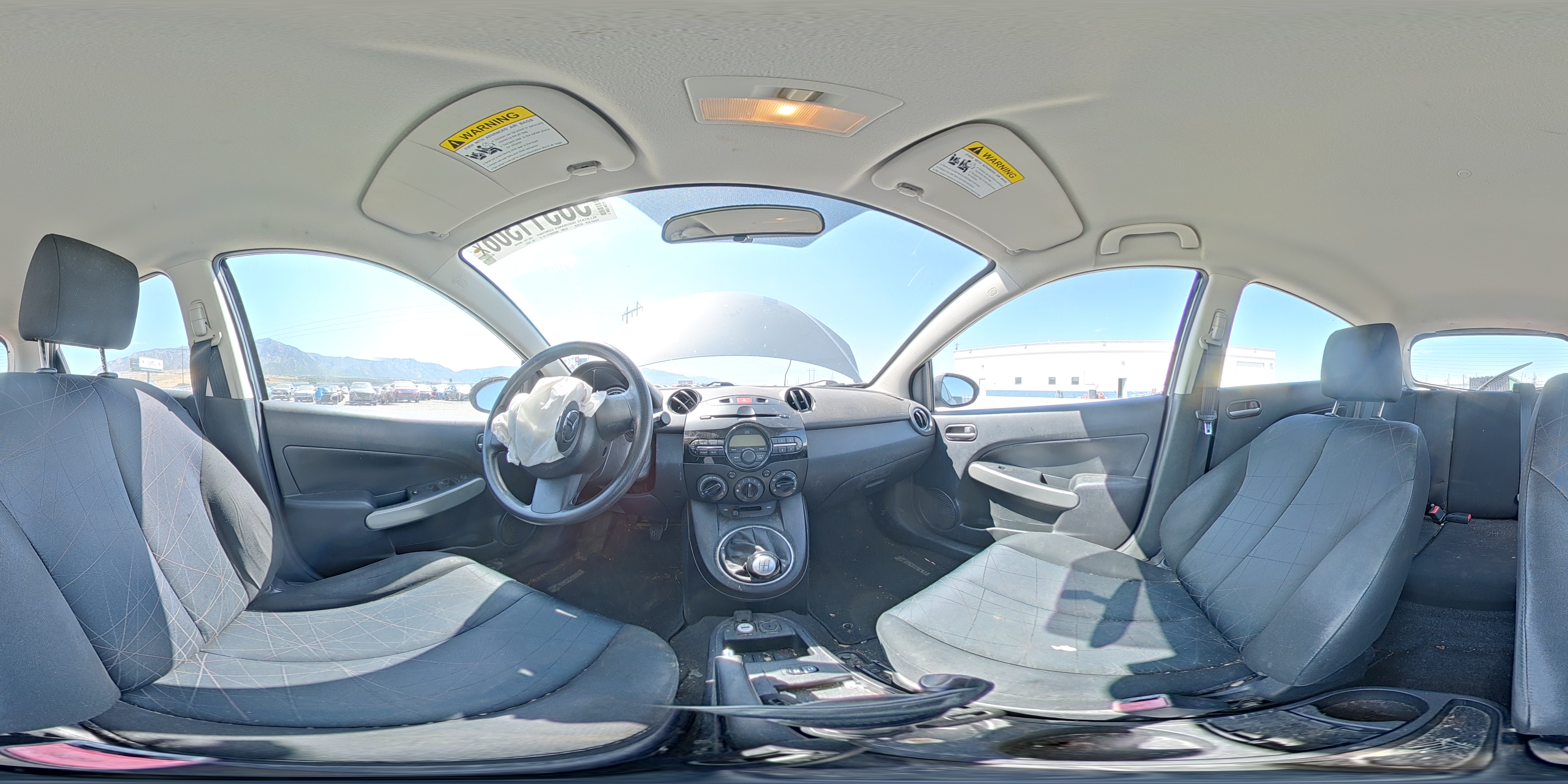 2011 Mazda Mazda2 Silver vin: JM1DE1HZ9B0125612
