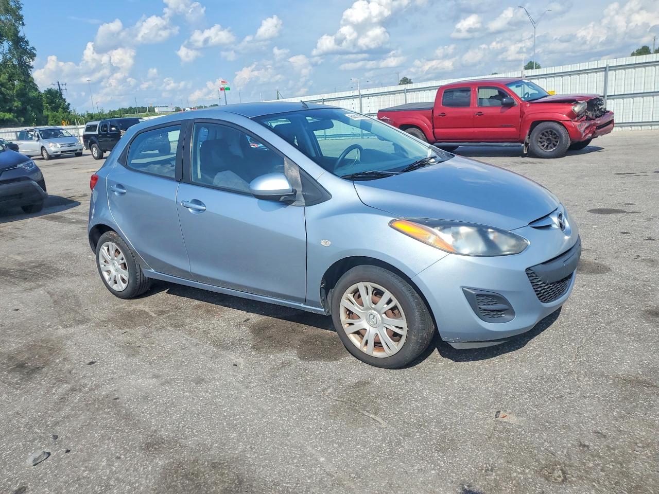 2013 Mazda Mazda2 Blue vin: JM1DE1KY0D0155780