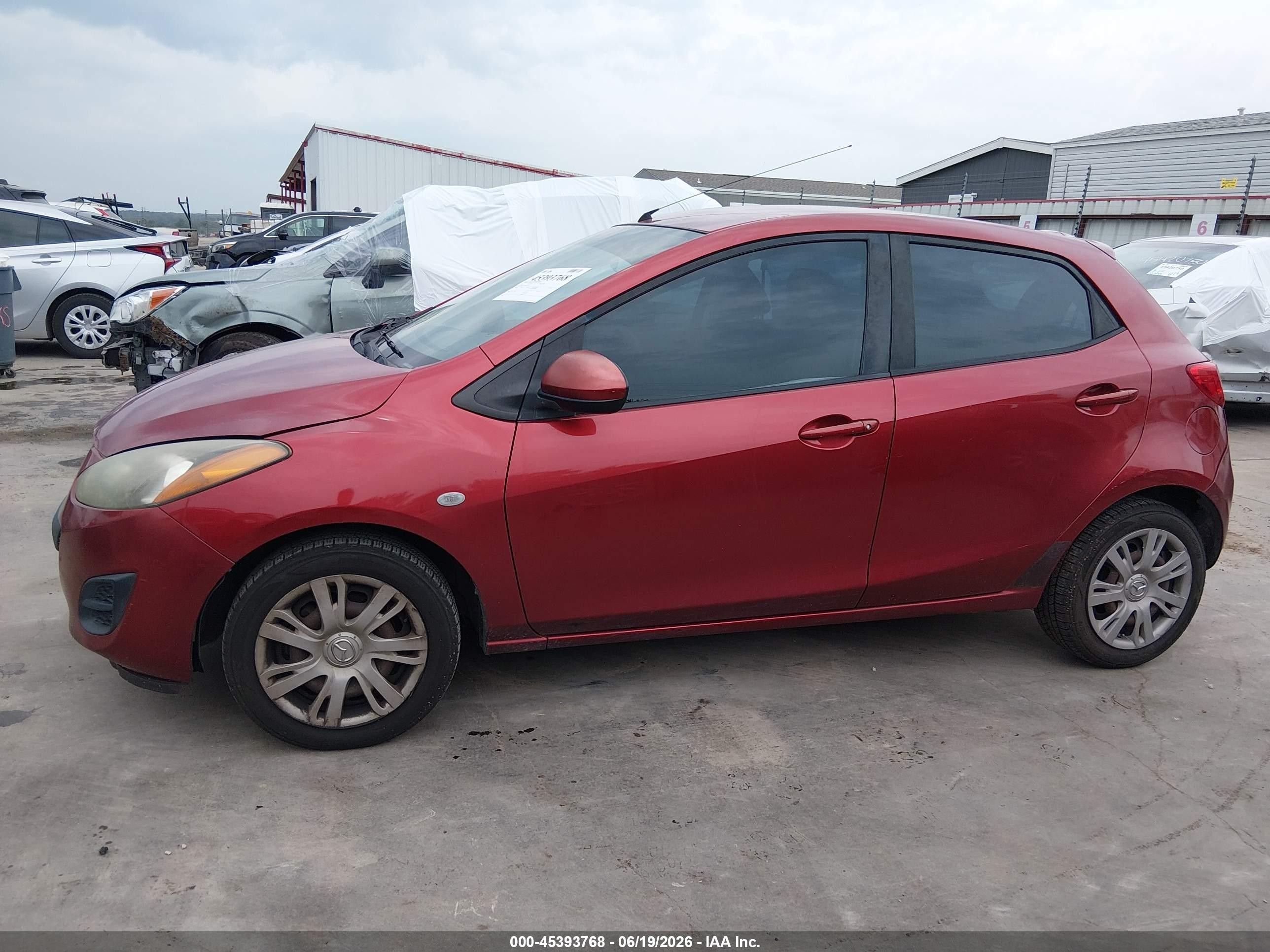 2014 Mazda Mazda2 Sport Burgundy vin: JM1DE1KY0E0171446