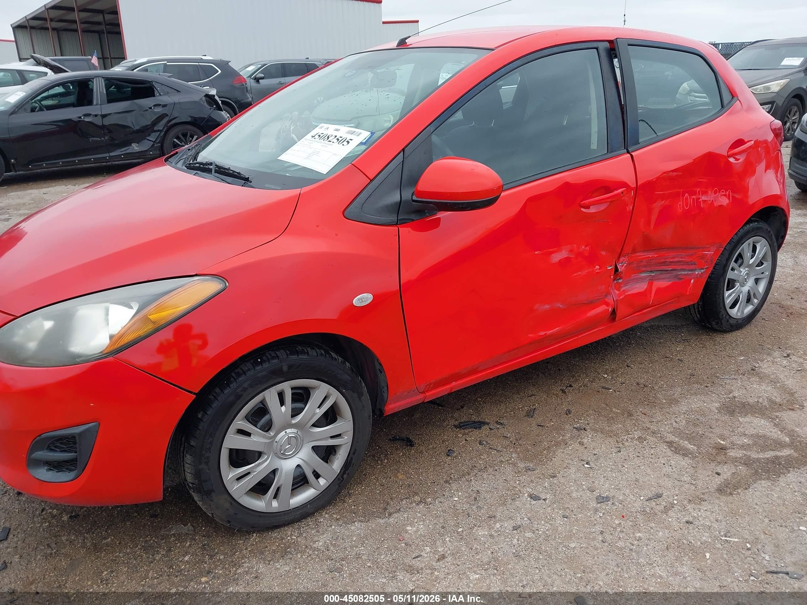 2014 Mazda Mazda2 Sport Красный vin: JM1DE1KY0E0174461