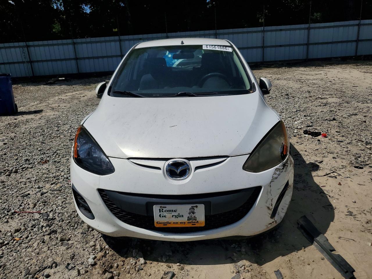 2013 Mazda Mazda 2 White vin: JM1DE1KY1D0153567
