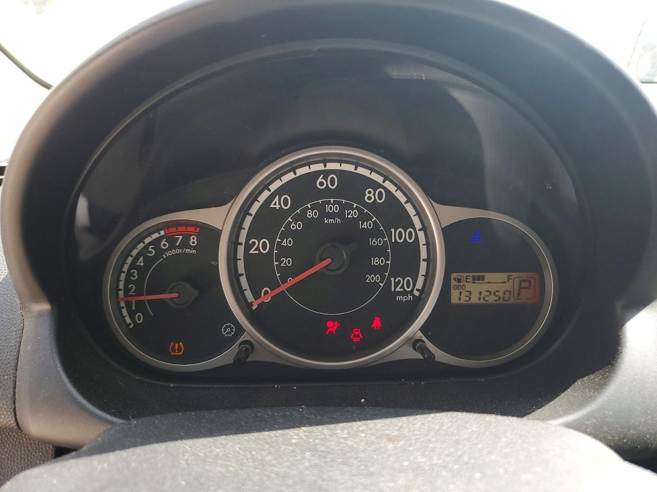 2013 Mazda Mazda 2 White vin: JM1DE1KY1D0153567