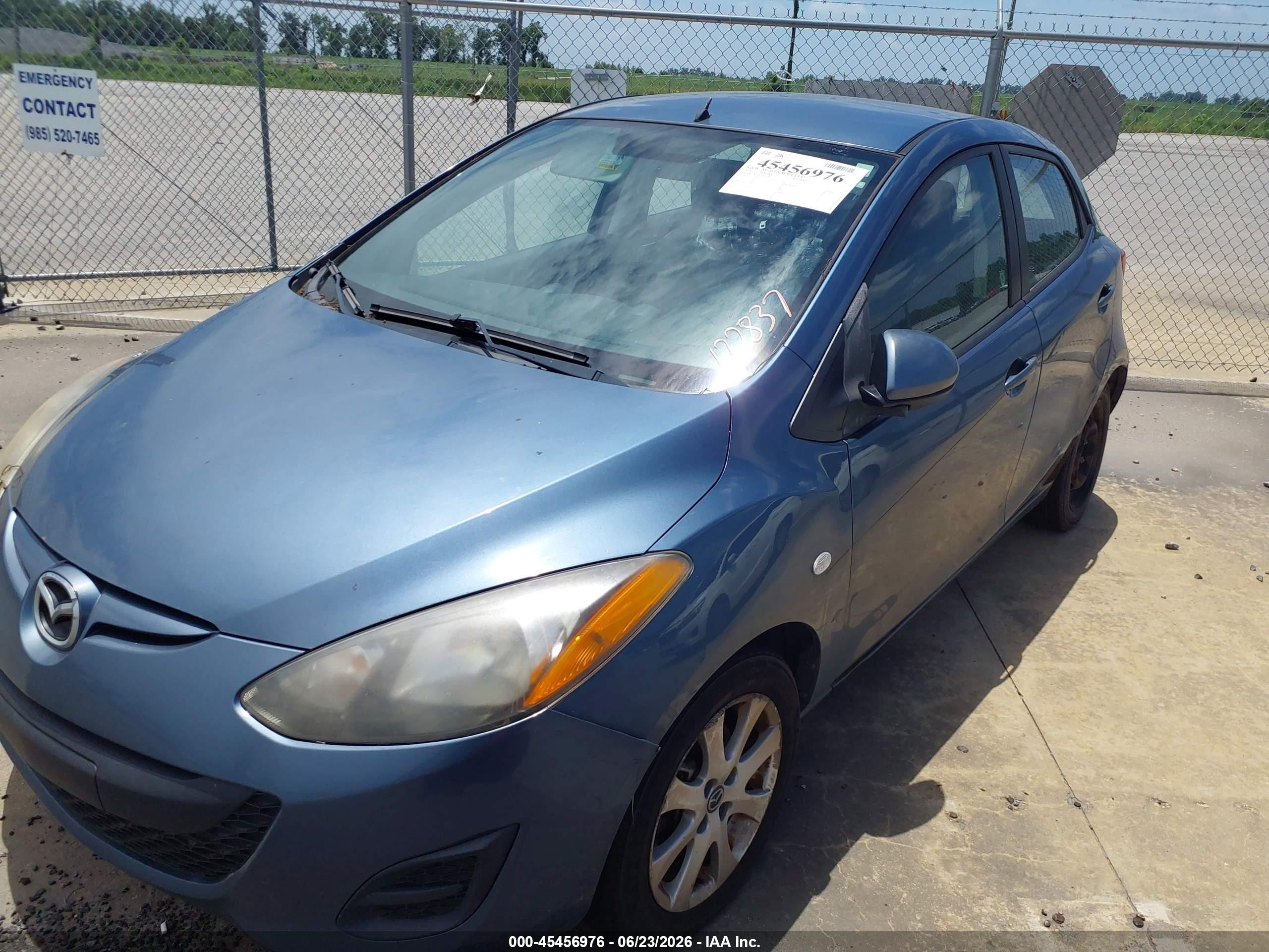 2014 Mazda Mazda2 Sport Blue vin: JM1DE1KY1E0177837