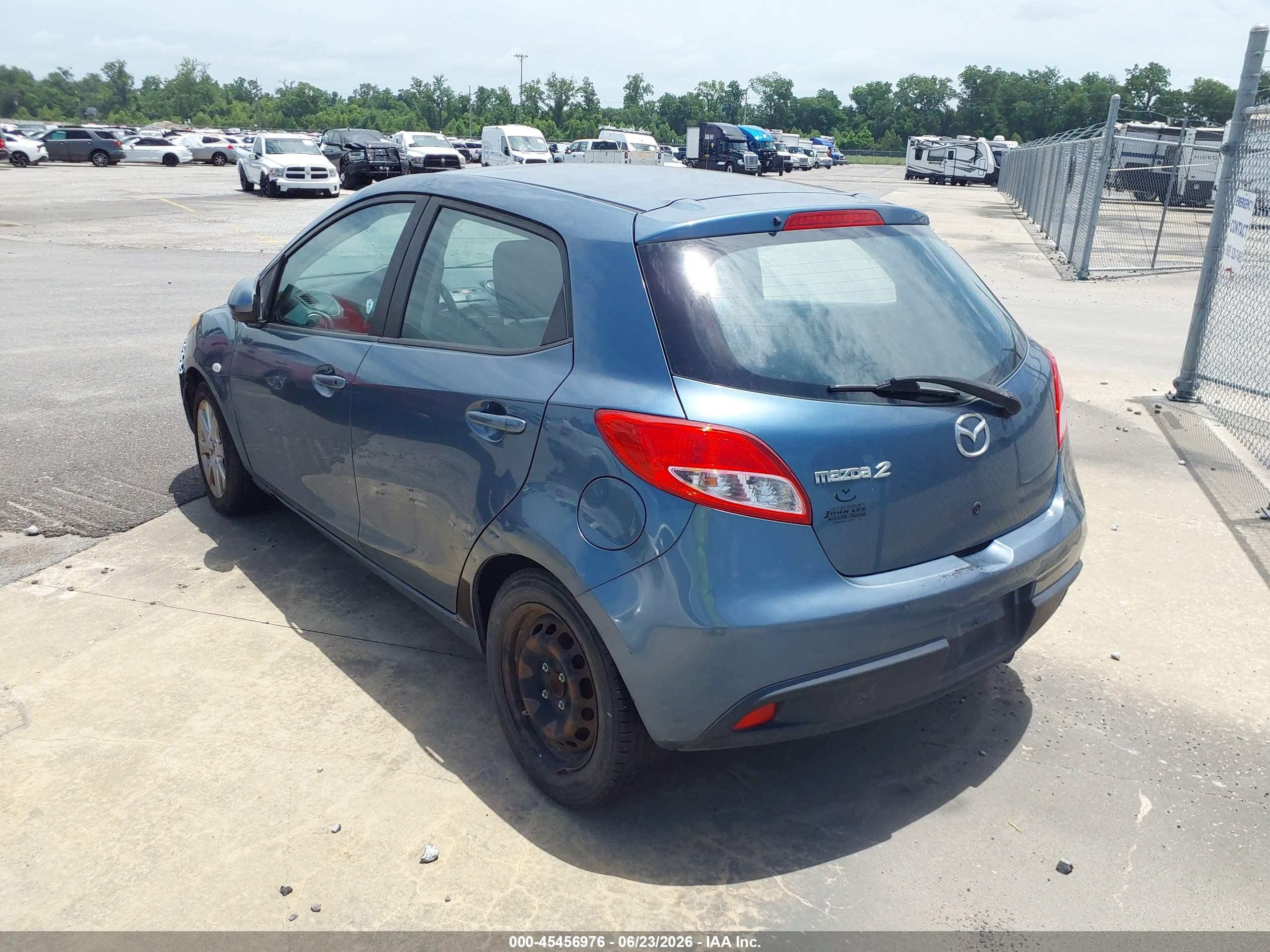 2014 Mazda Mazda2 Sport Blue vin: JM1DE1KY1E0177837