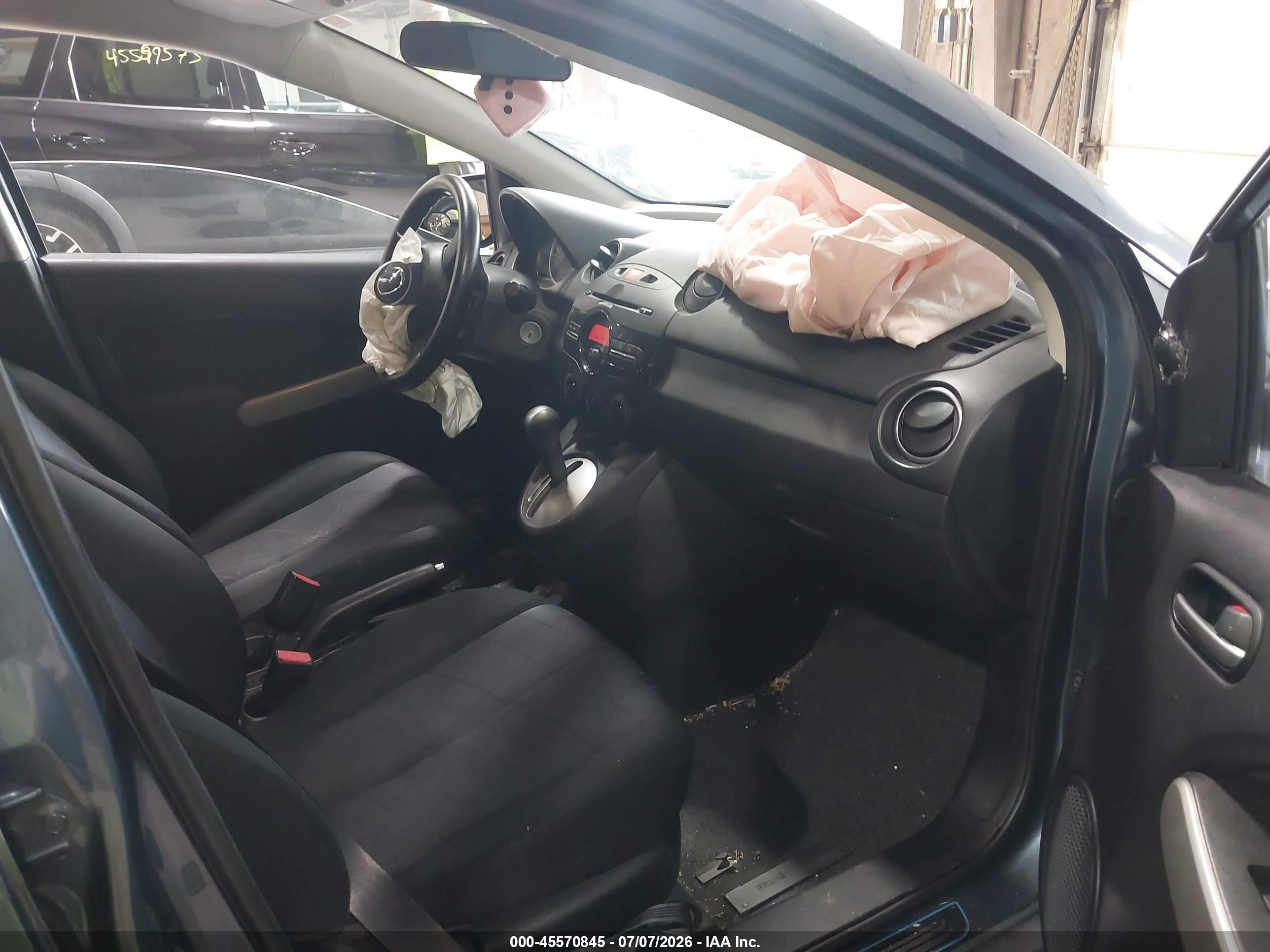 2014 Mazda Mazda2 Sport Blue vin: JM1DE1KY1E0184237