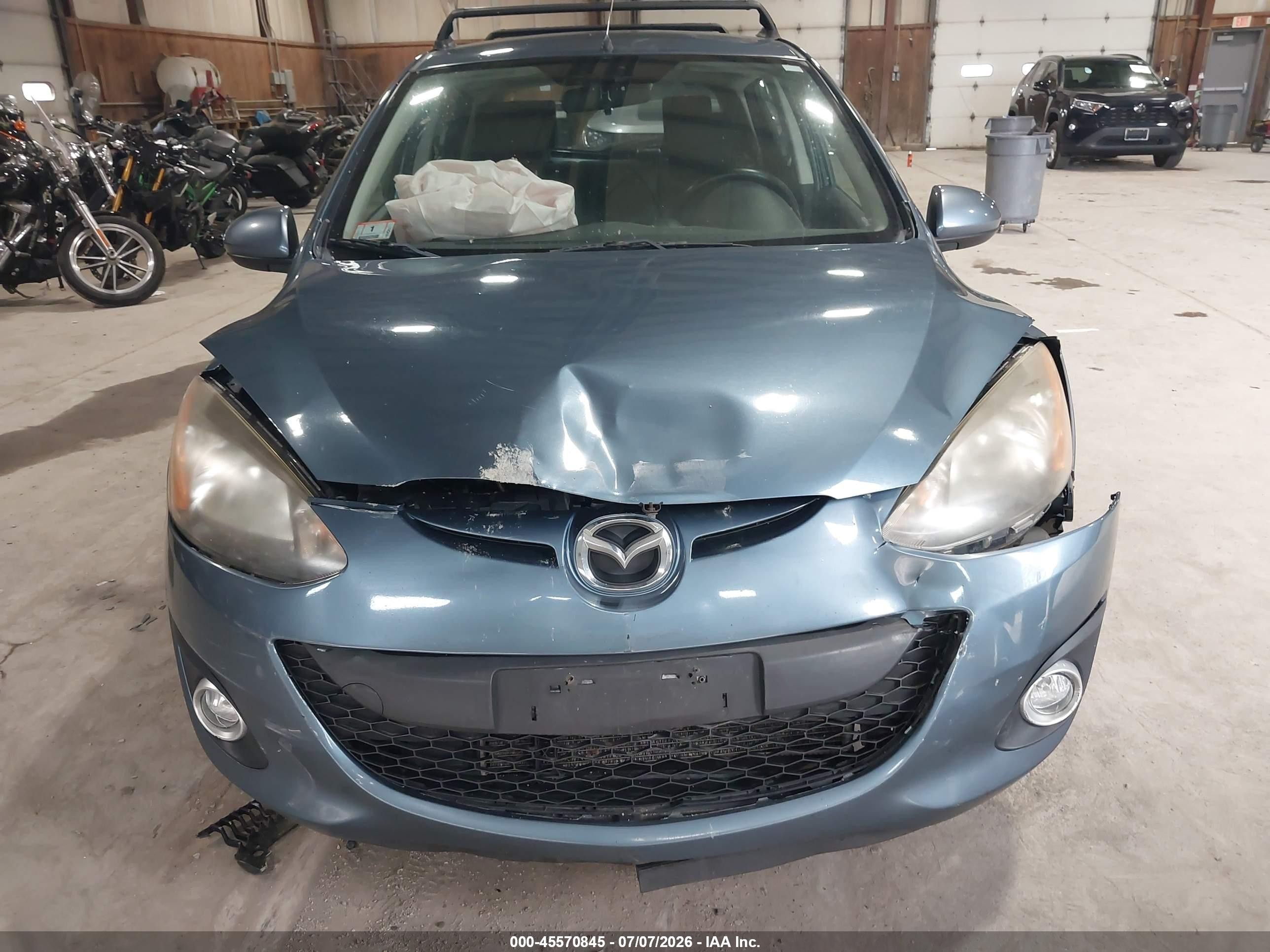 2014 Mazda Mazda2 Sport Blue vin: JM1DE1KY1E0184237