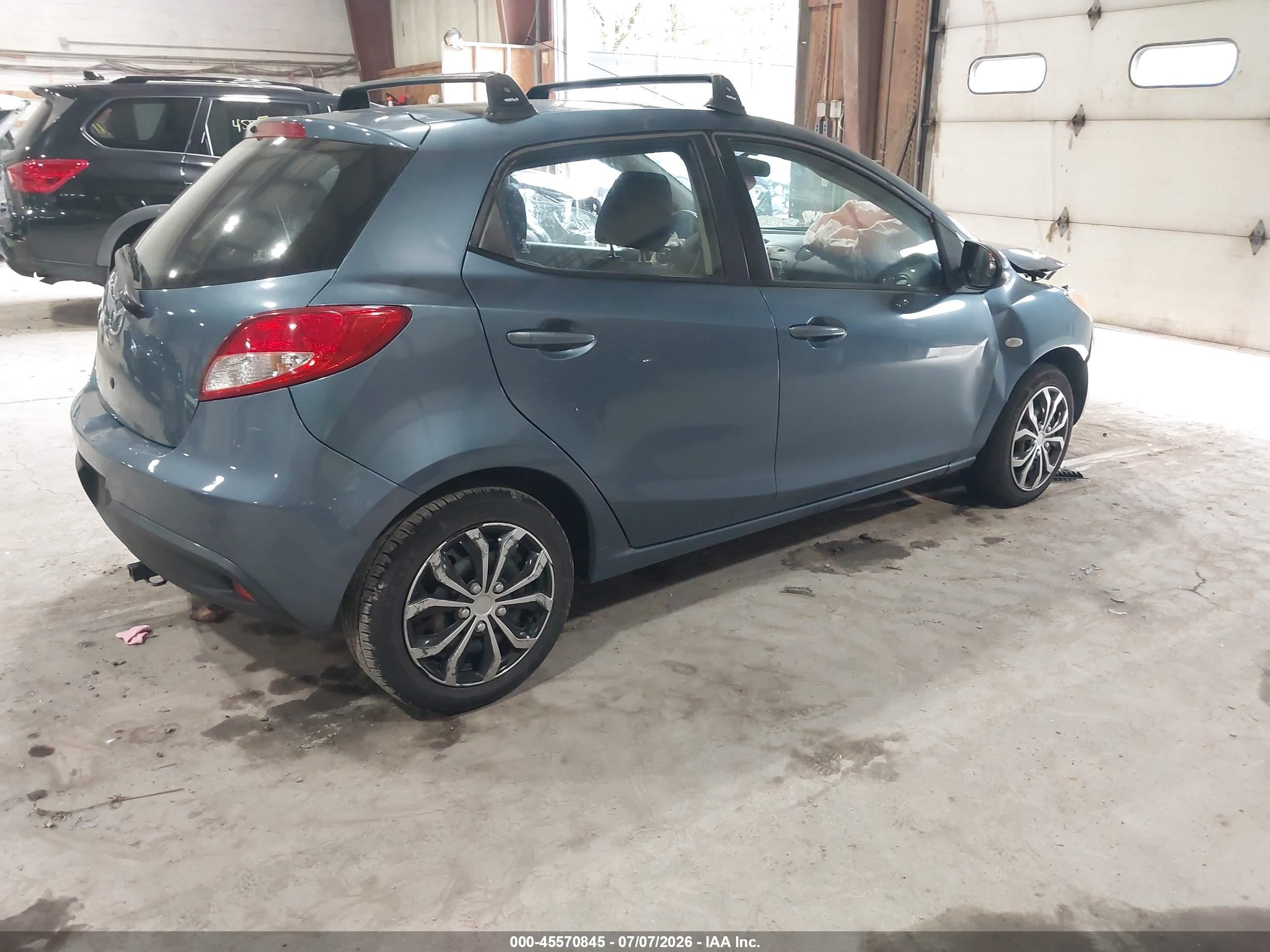 2014 Mazda Mazda2 Sport Blue vin: JM1DE1KY1E0184237