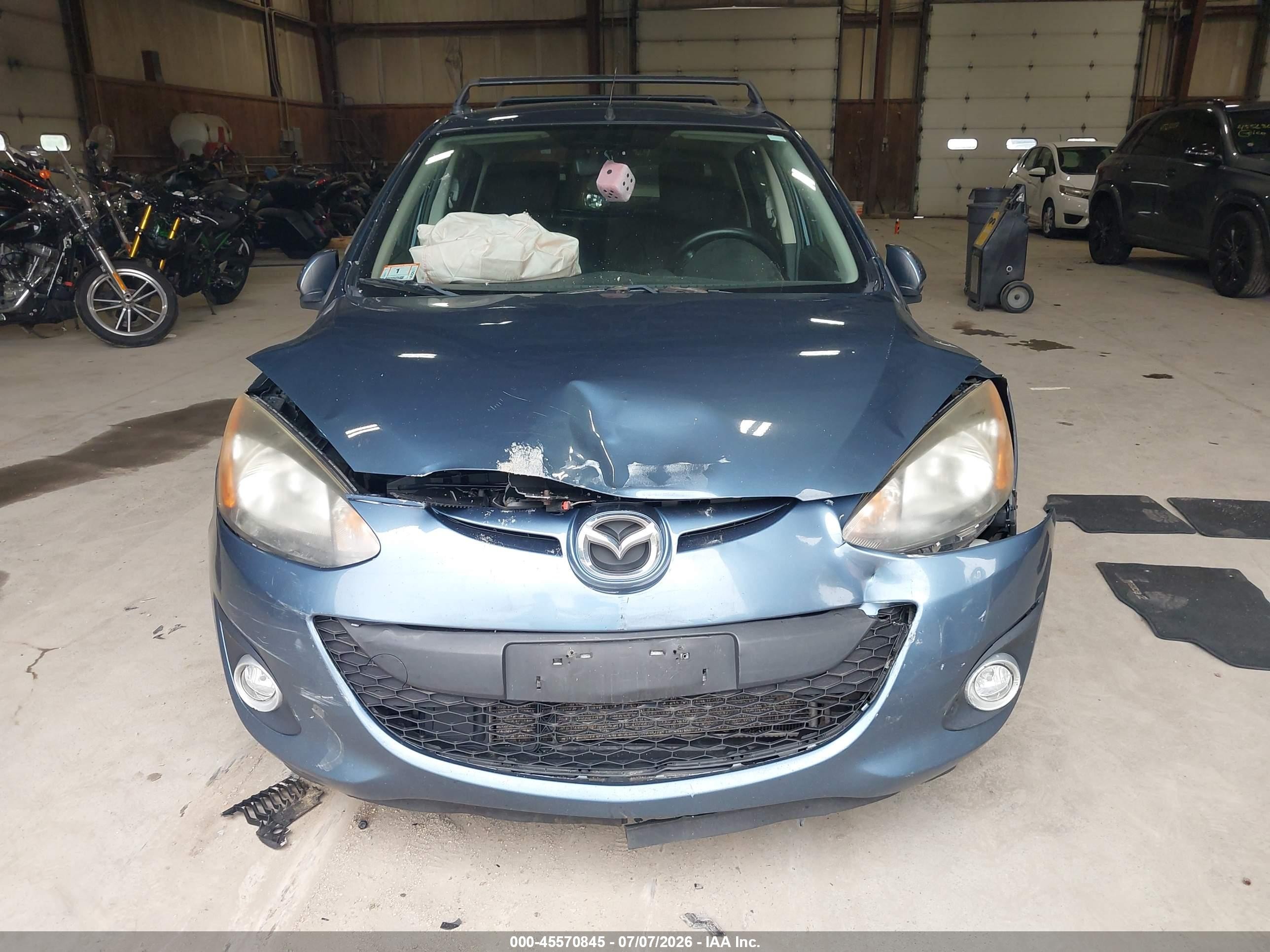 2014 Mazda Mazda2 Sport Blue vin: JM1DE1KY1E0184237