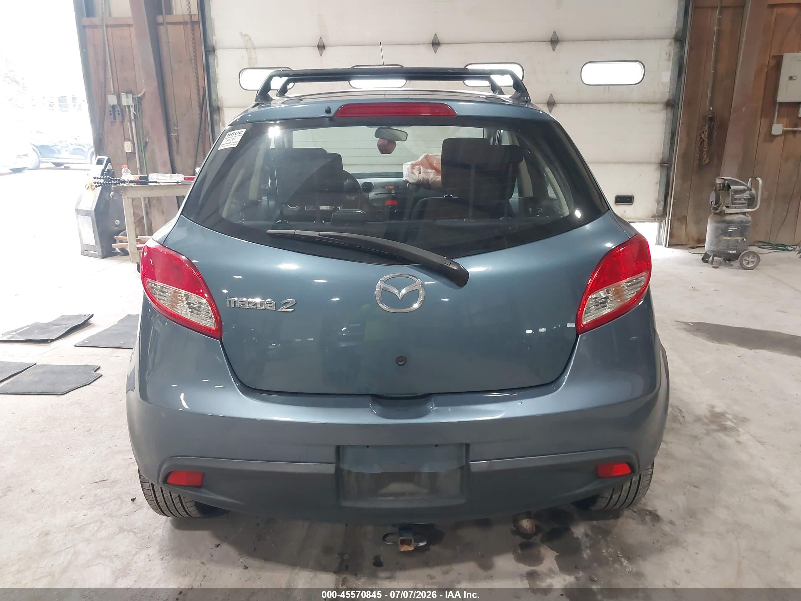 2014 Mazda Mazda2 Sport Blue vin: JM1DE1KY1E0184237