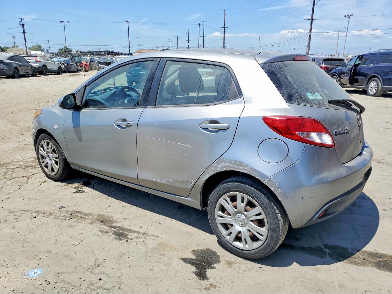 2013 Mazda Mazda2 Silver vin: JM1DE1KY2D0166375