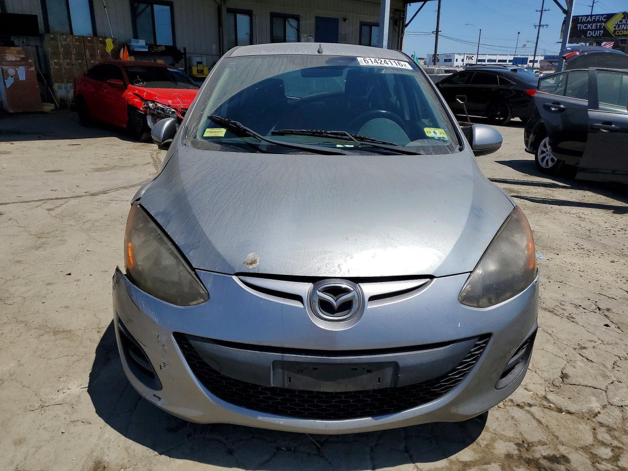 2013 Mazda Mazda2 Silver vin: JM1DE1KY2D0166375