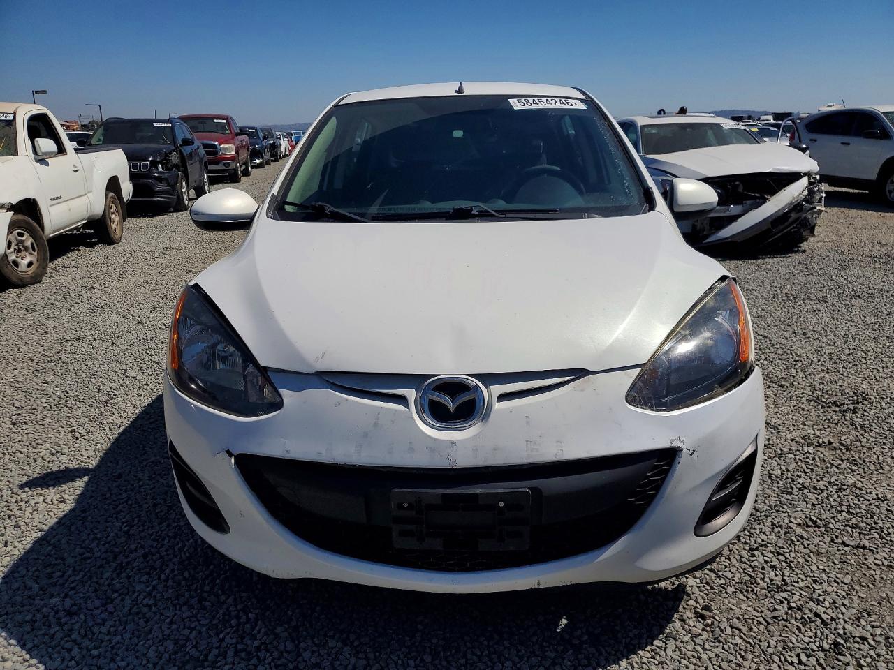 2014 Mazda Mazda2 Sport White vin: JM1DE1KY2E0183453