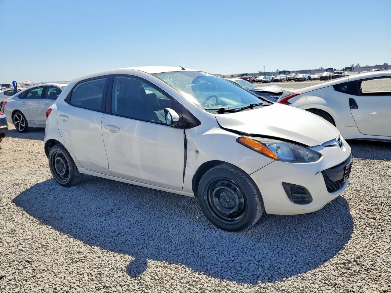 2014 Mazda Mazda2 Sport White vin: JM1DE1KY2E0183453