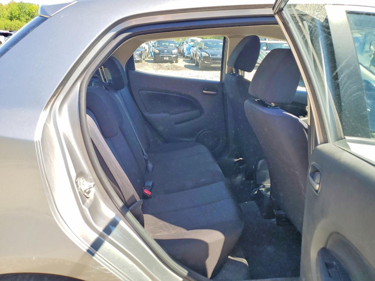 2012 Mazda Mazda Silver vin: JM1DE1KY3C0142066