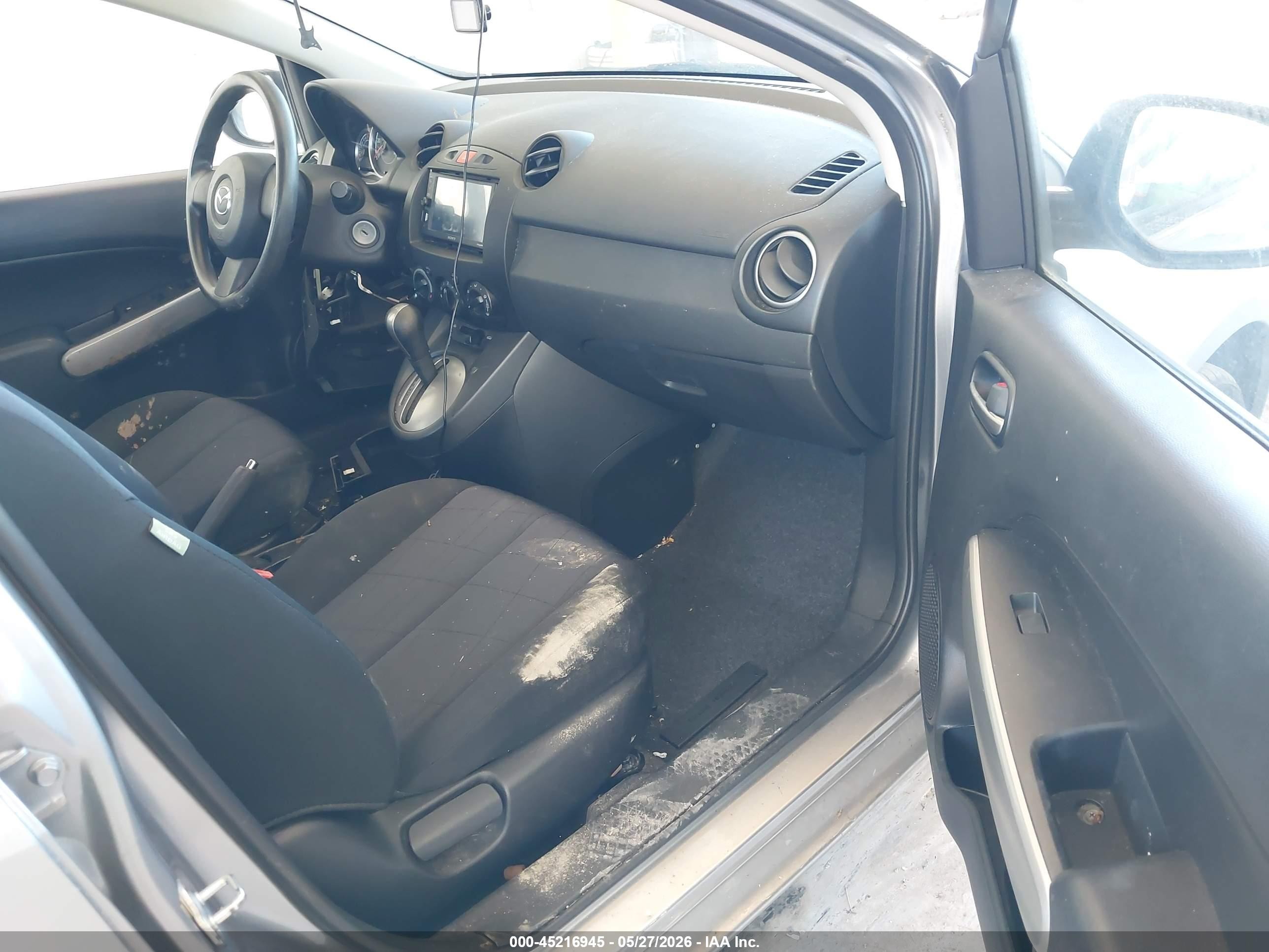 2012 Mazda Mazda2 Sport Gray vin: JM1DE1KY3C0152189