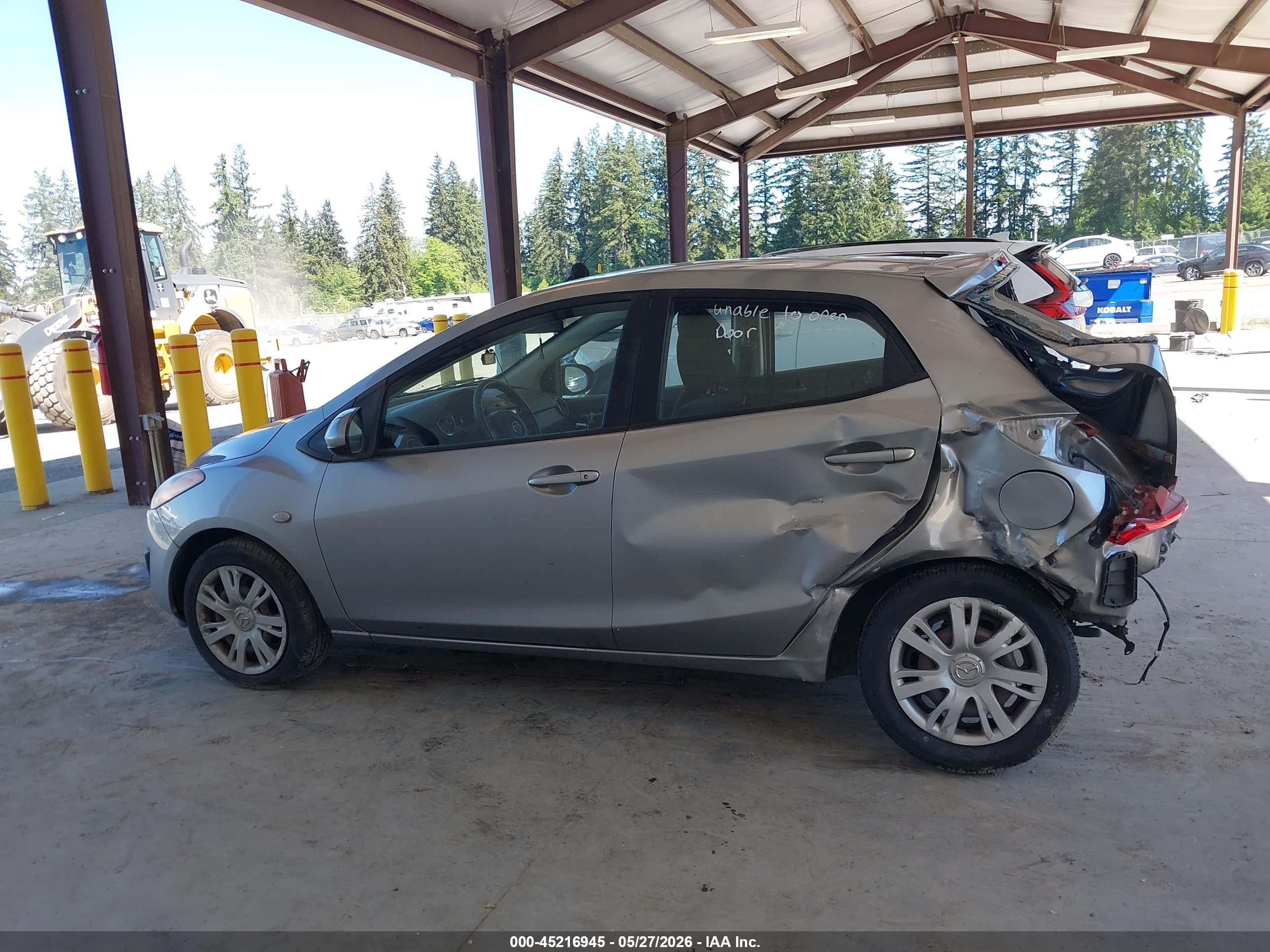 2012 Mazda Mazda2 Sport Gray vin: JM1DE1KY3C0152189