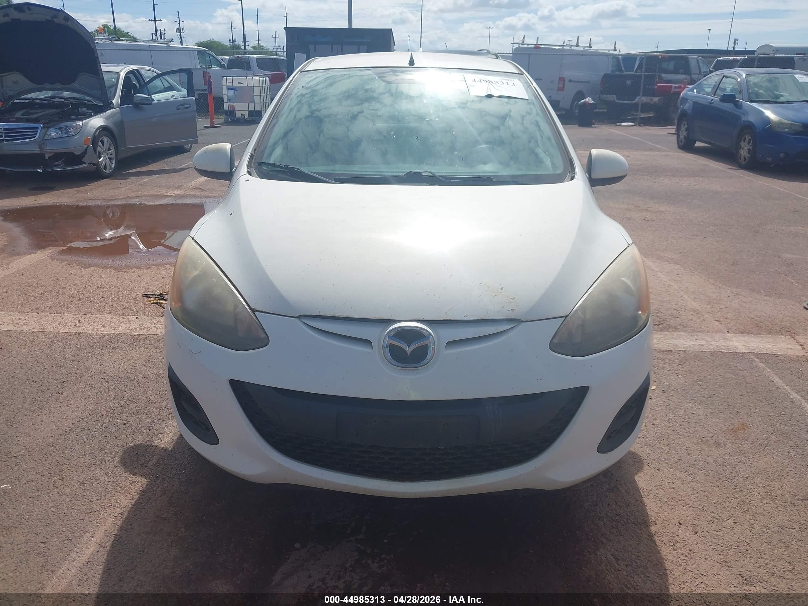 2014 Mazda Mazda2 Sport Белый vin: JM1DE1KY3E0181601