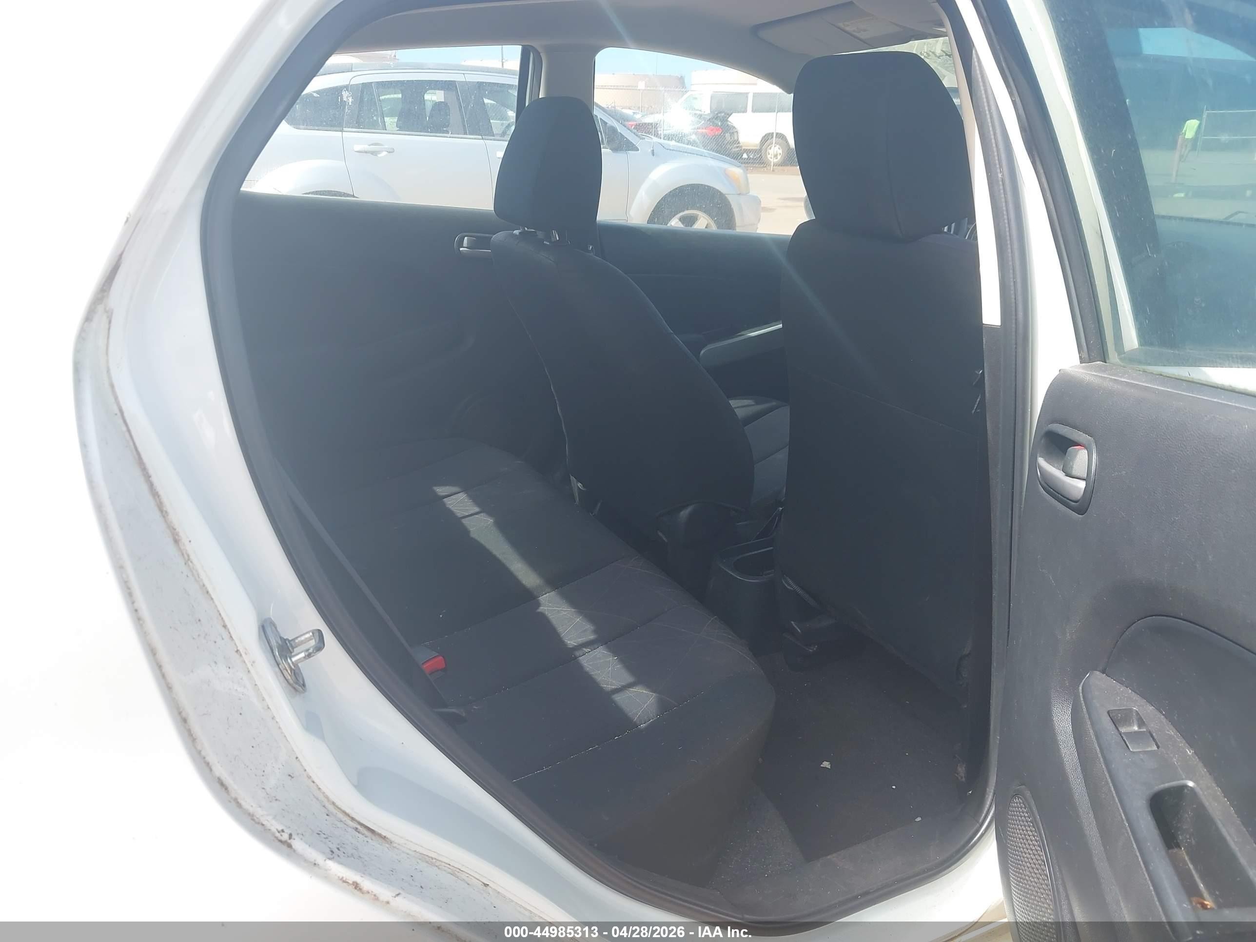 2014 Mazda Mazda2 Sport Белый vin: JM1DE1KY3E0181601