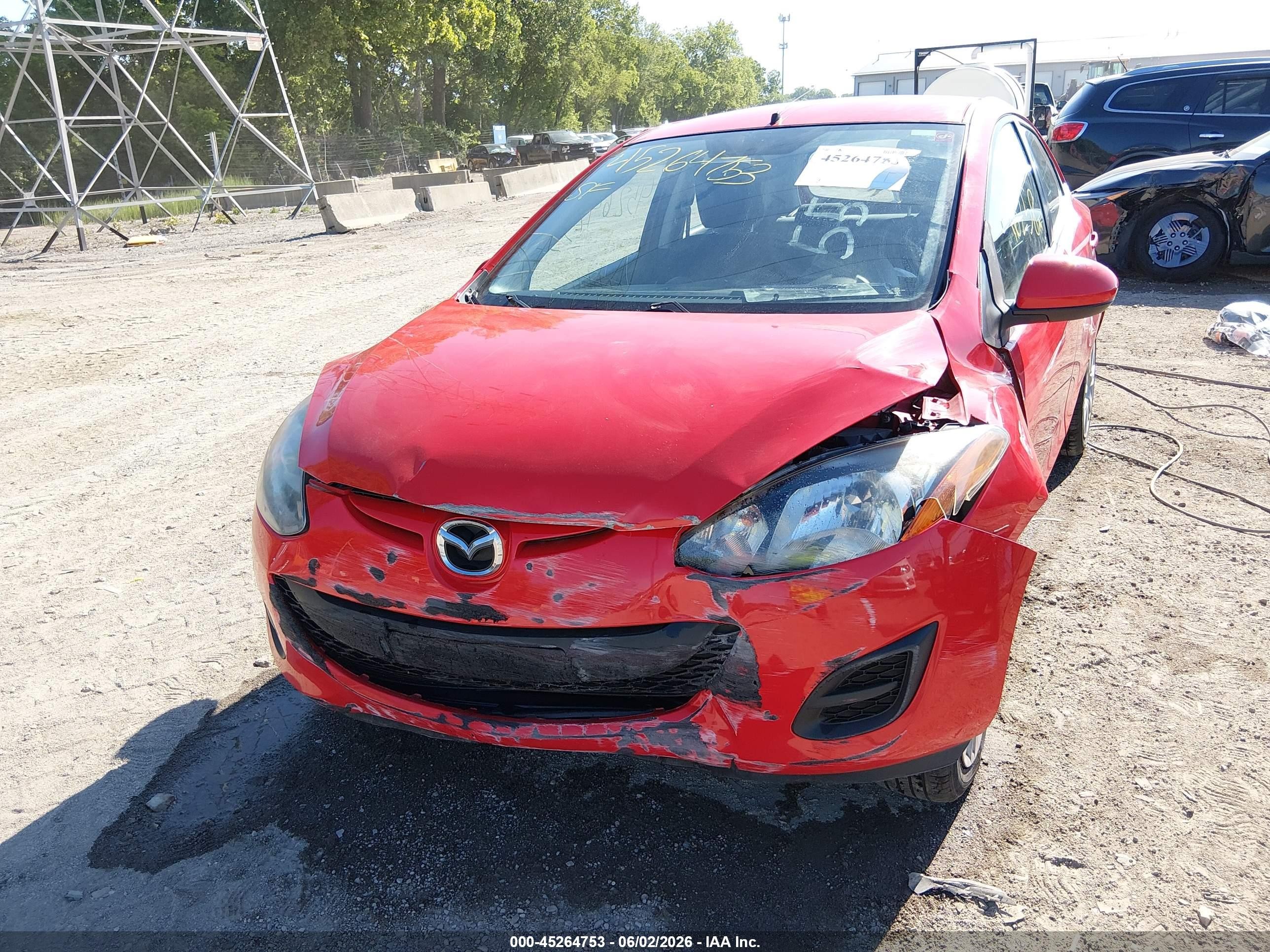 2013 Mazda Mazda2 Sport Красный vin: JM1DE1KY4D0164465