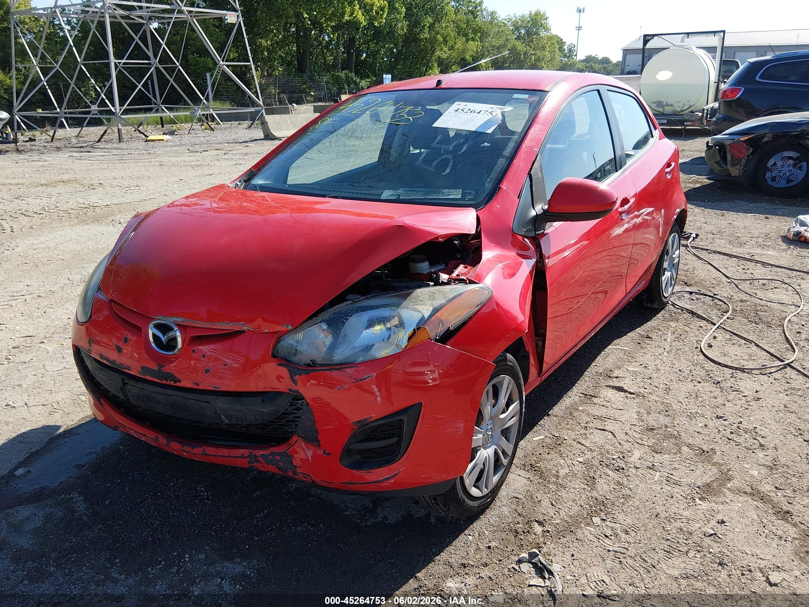 2013 Mazda Mazda2 Sport Красный vin: JM1DE1KY4D0164465