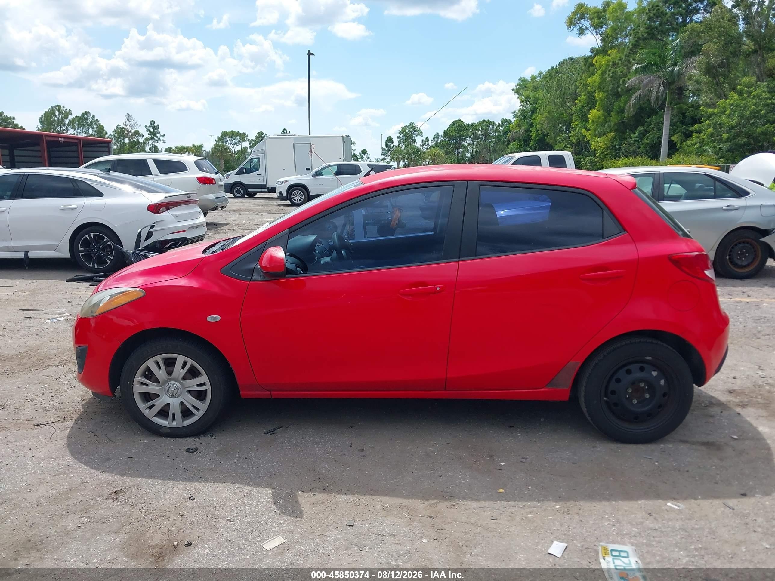 2013 Mazda Mazda2 Sport Красный vin: JM1DE1KY4D0170668