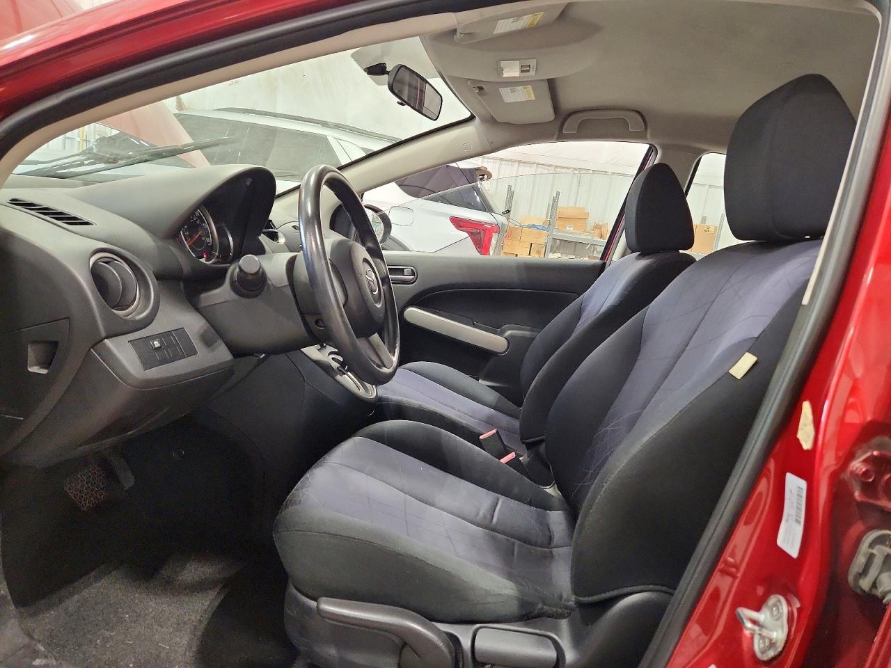 2014 Mazda Mazda2 Sport Red vin: JM1DE1KY4E0174446