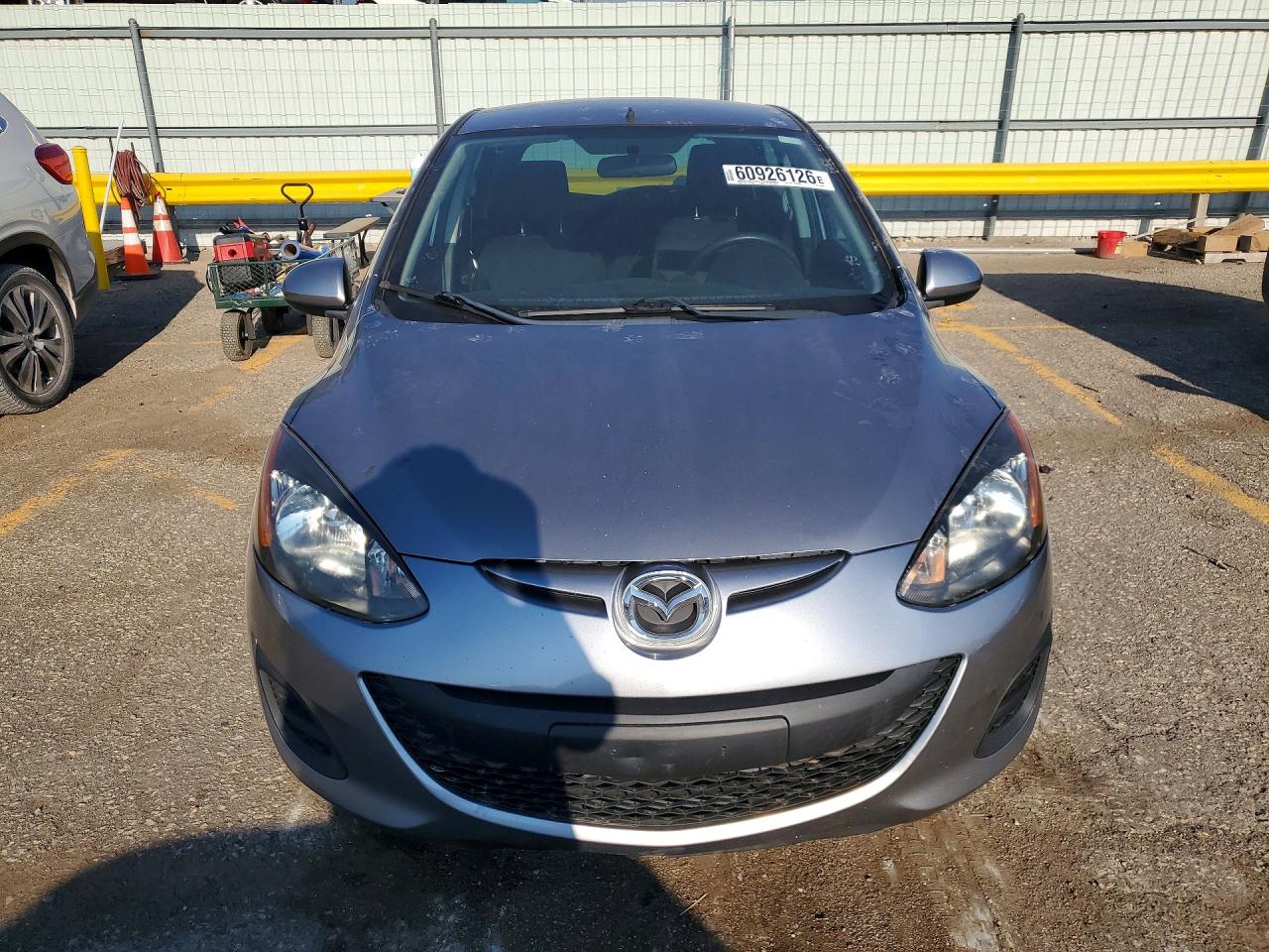 2014 Mazda Mazda2 Sport Серебряный vin: JM1DE1KY4E0184636