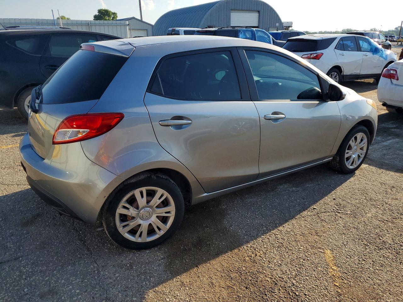 2014 Mazda Mazda2 Sport Серебряный vin: JM1DE1KY4E0184636