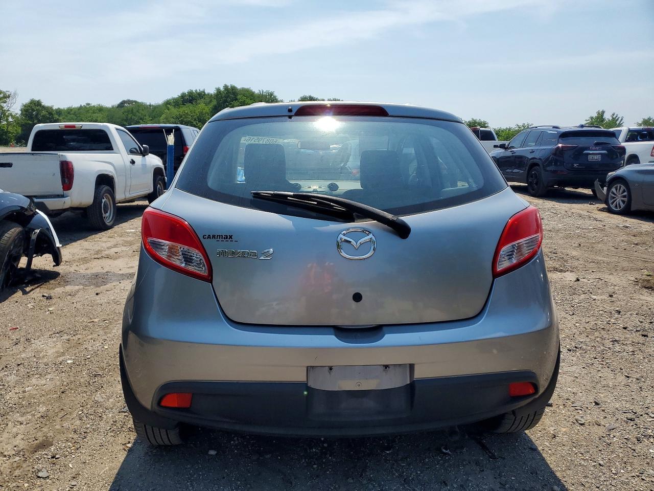 2012 Mazda Mazda2 Silver vin: JM1DE1KY5C0132381