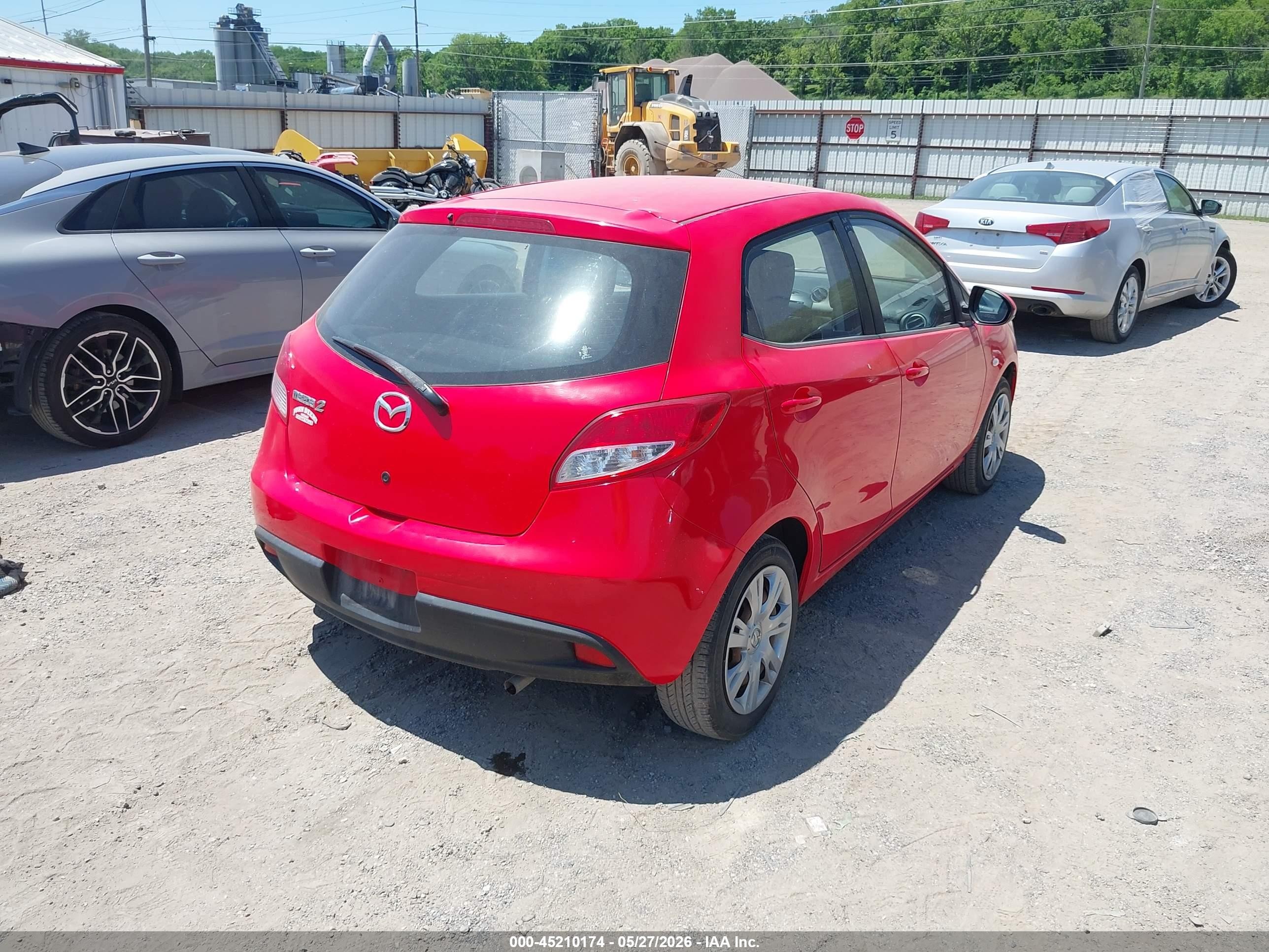 2012 Mazda Mazda2 Sport Red vin: JM1DE1KY5C0138052