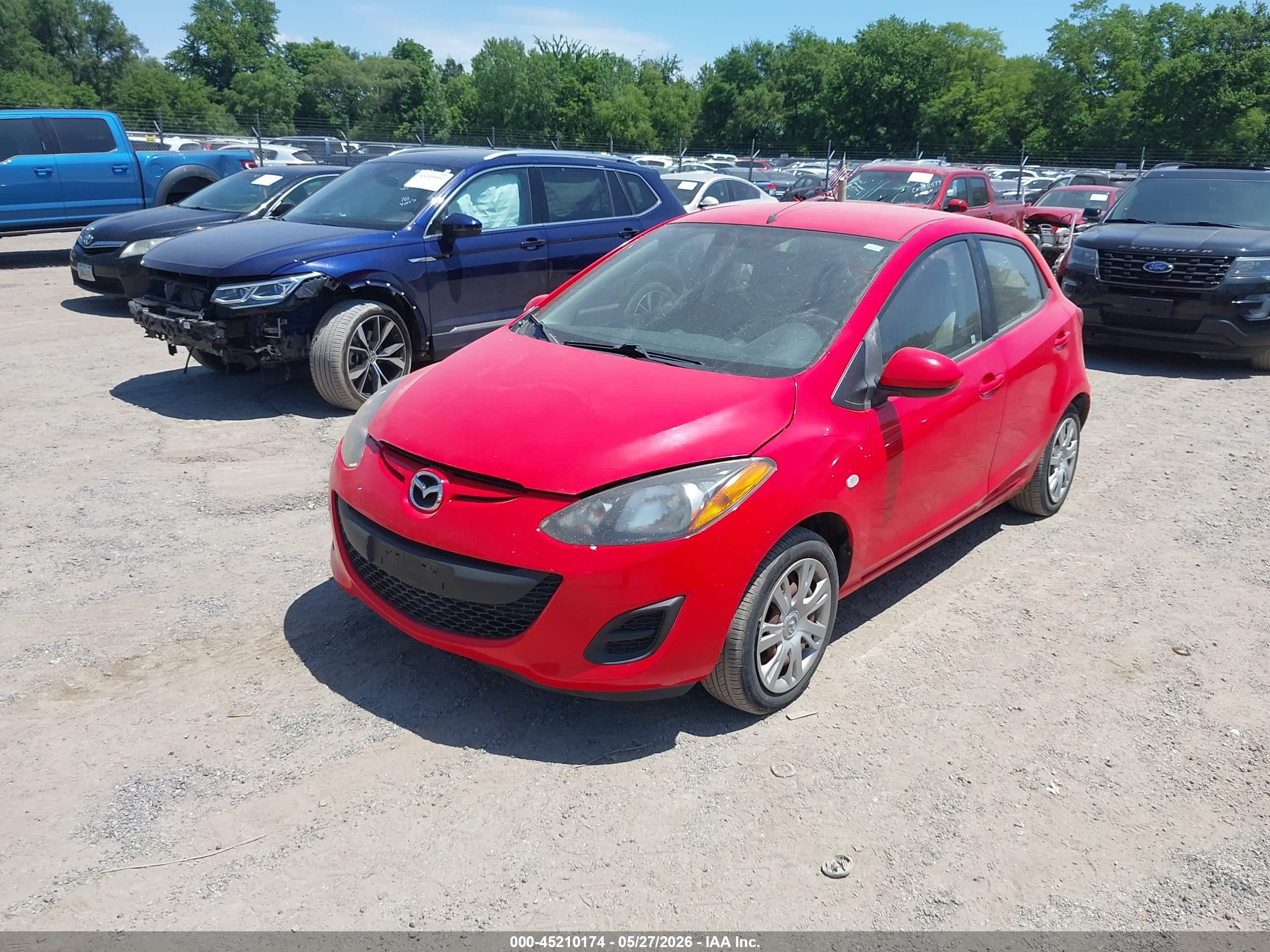 2012 Mazda Mazda2 Sport Red vin: JM1DE1KY5C0138052