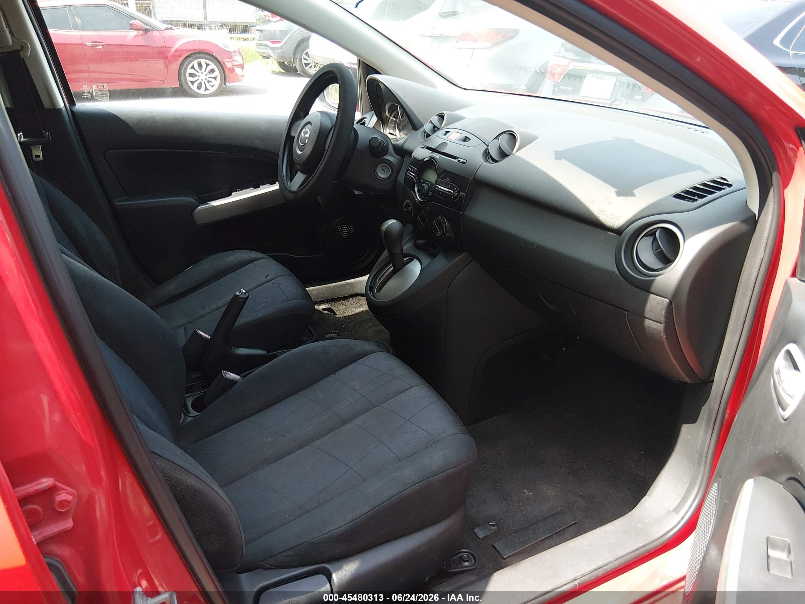 2012 Mazda Mazda2 Sport Red vin: JM1DE1KY5C0147169