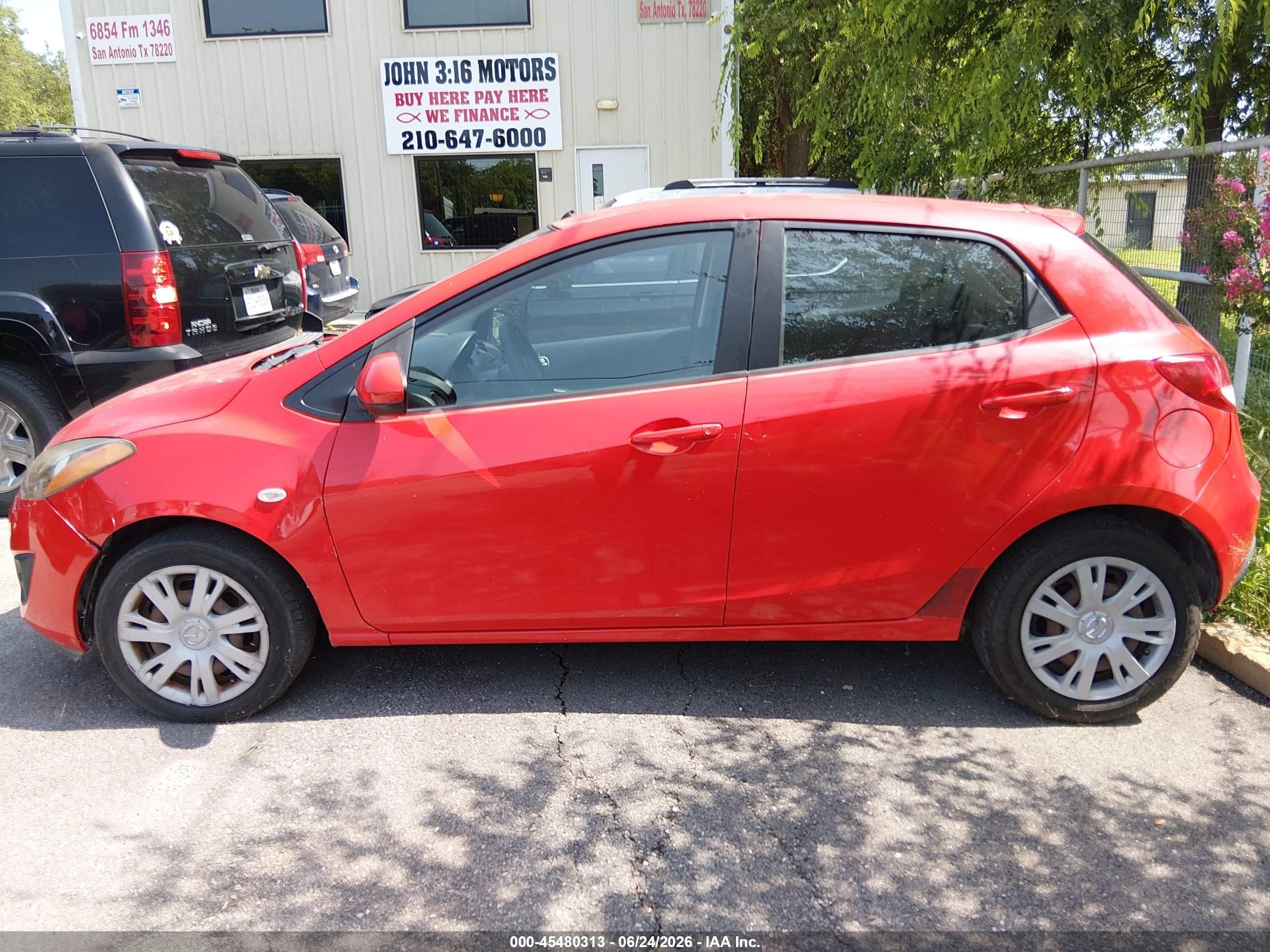 2012 Mazda Mazda2 Sport Red vin: JM1DE1KY5C0147169