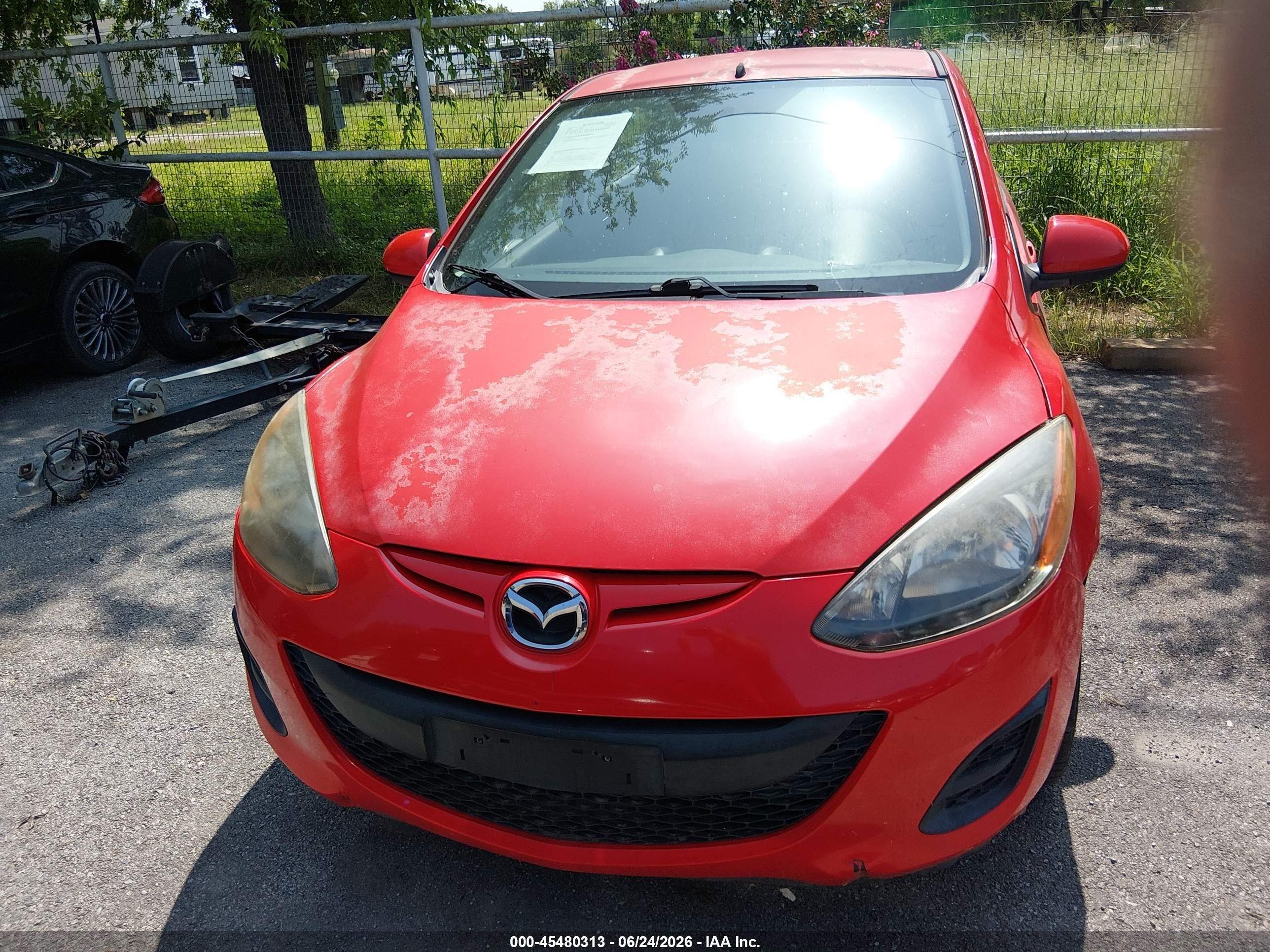 2012 Mazda Mazda2 Sport Red vin: JM1DE1KY5C0147169