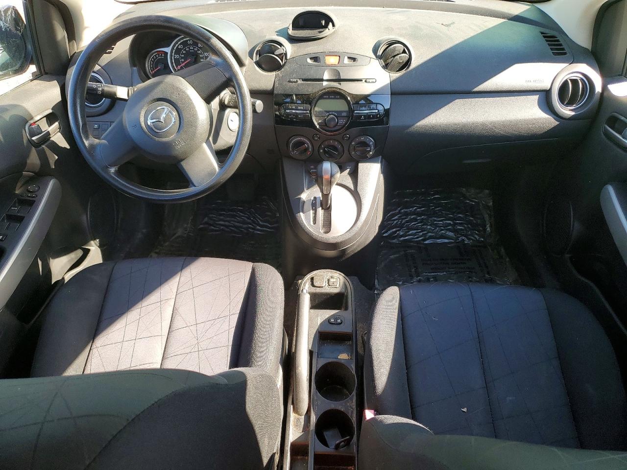 2013 Mazda Mazda2 Green vin: JM1DE1KY6D0154956