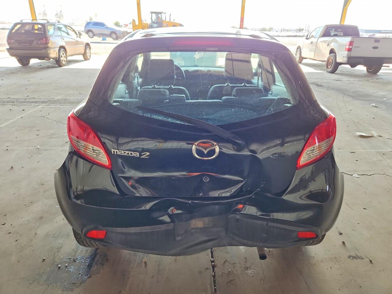 2013 Mazda Mazda2 Черный vin: JM1DE1KY6D0161809
