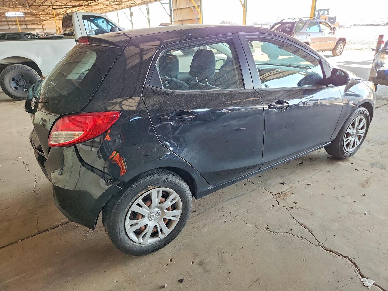 2013 Mazda Mazda2 Черный vin: JM1DE1KY6D0161809