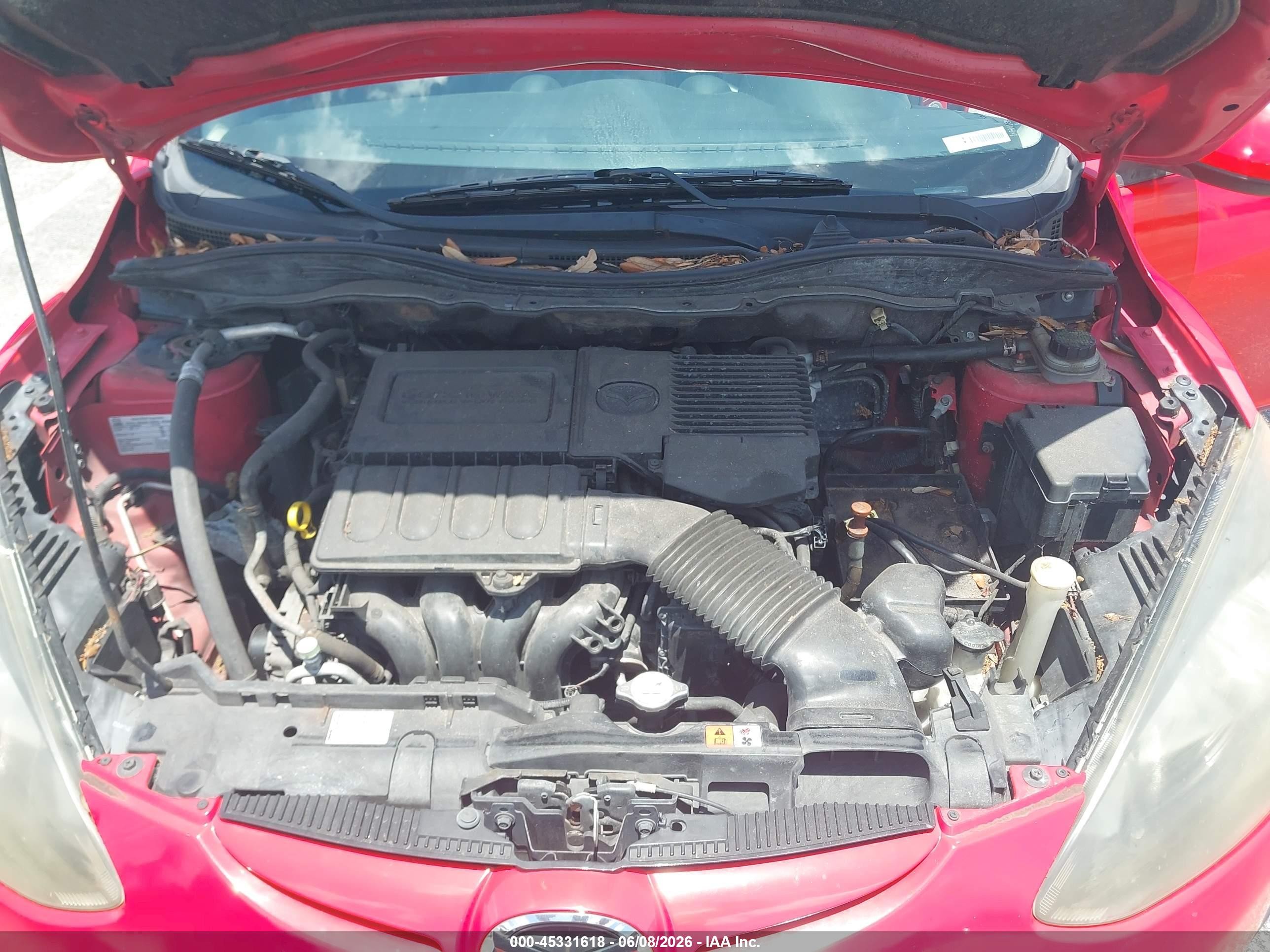 2013 Mazda Mazda2 Sport Red vin: JM1DE1KY7D0157283