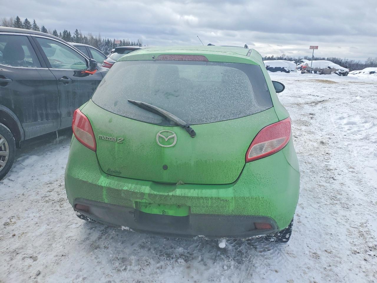 2013 Mazda Mazda 2 Green vin: JM1DE1KY7D0168834