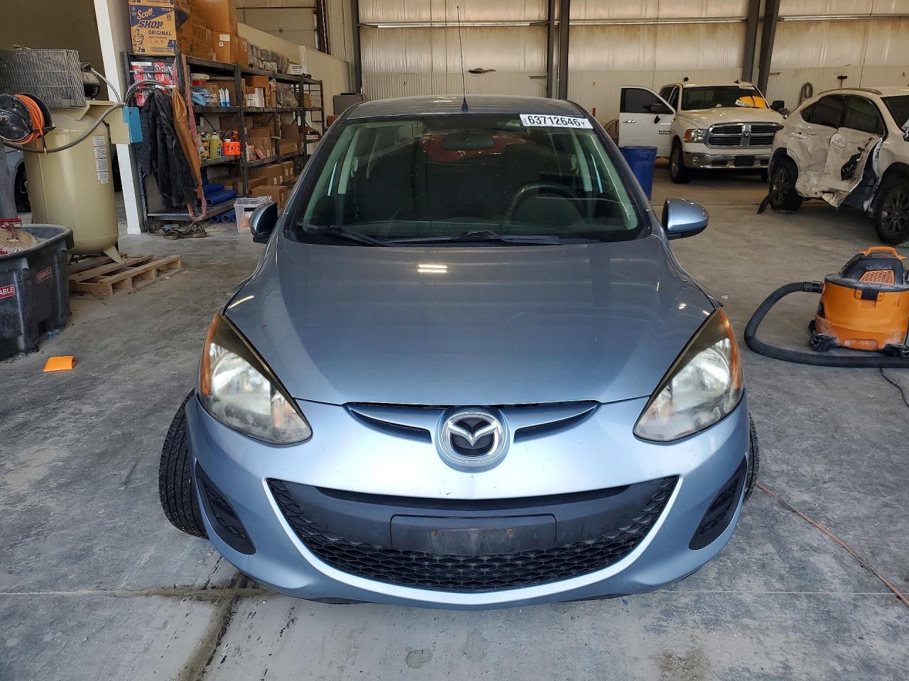 2013 Mazda Mazda2 Blue vin: JM1DE1KY8D0170723