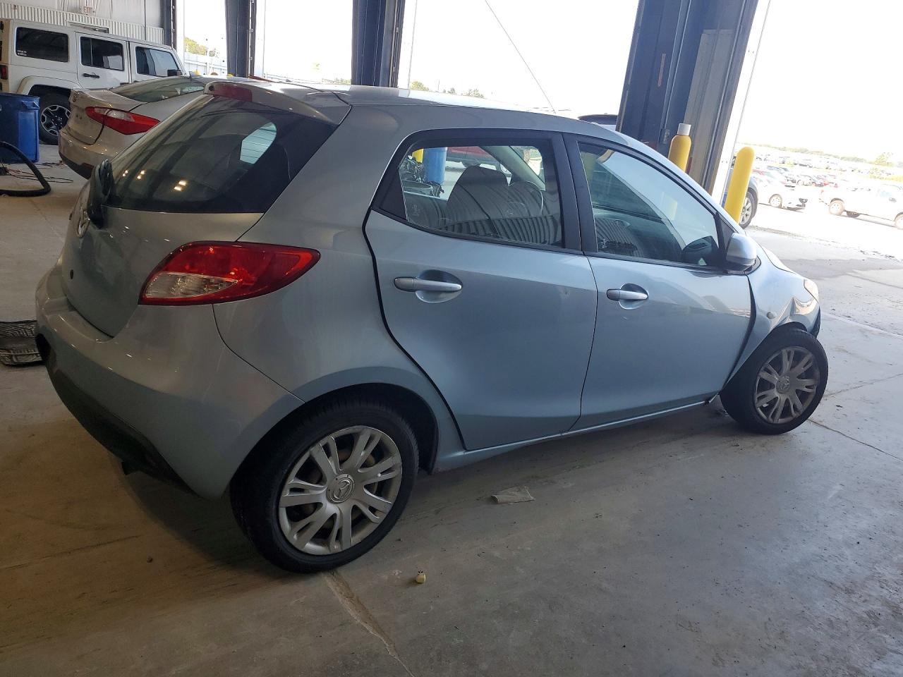2013 Mazda Mazda2 Blue vin: JM1DE1KY8D0170723