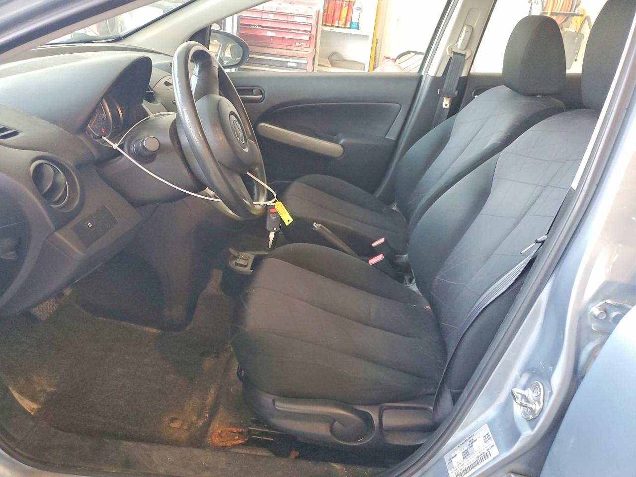 2013 Mazda Mazda2 Blue vin: JM1DE1KY8D0170723
