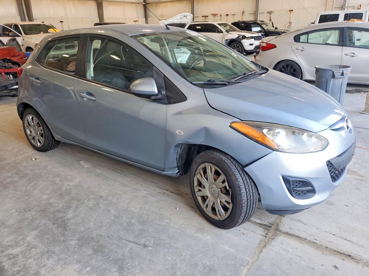2013 Mazda Mazda2 Blue vin: JM1DE1KY8D0170723