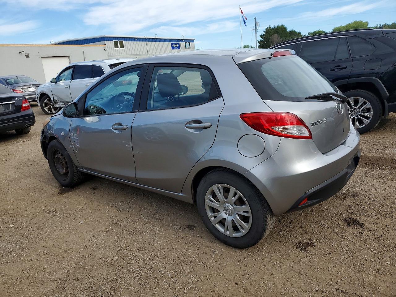 2012 Mazda Mazda2 Silver vin: JM1DE1KYXC0139083