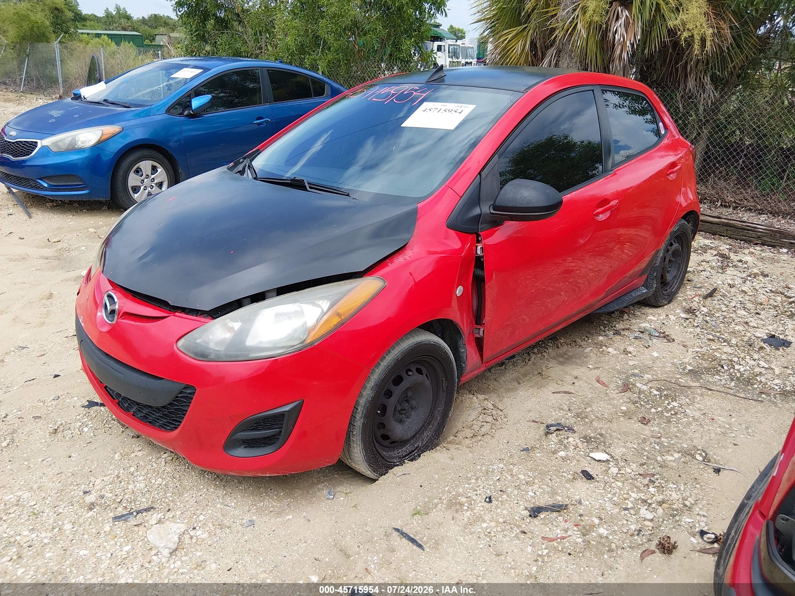 2012 Mazda Mazda2 Sport Red vin: JM1DE1KYXC0140167