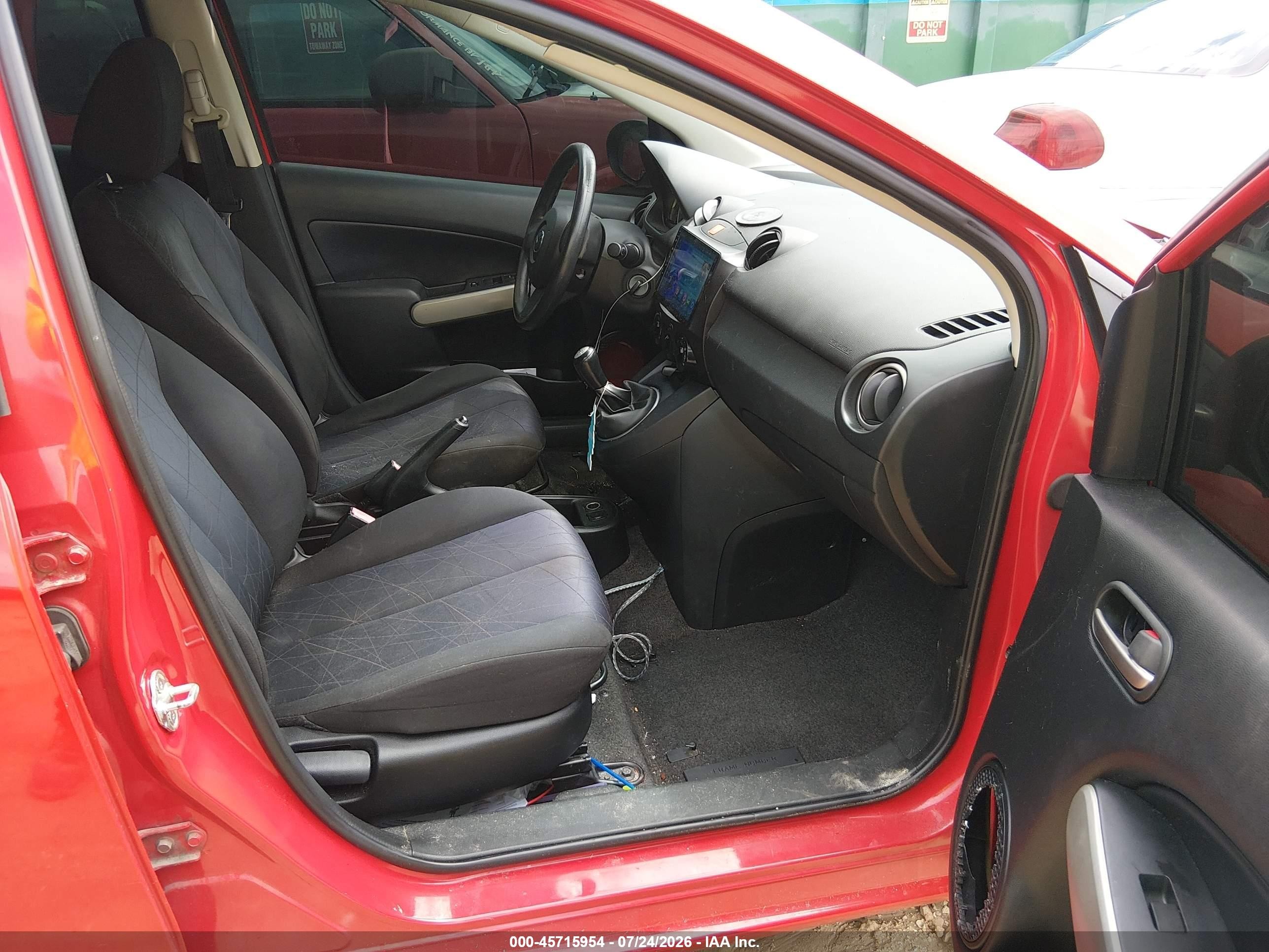2012 Mazda Mazda2 Sport Red vin: JM1DE1KYXC0140167