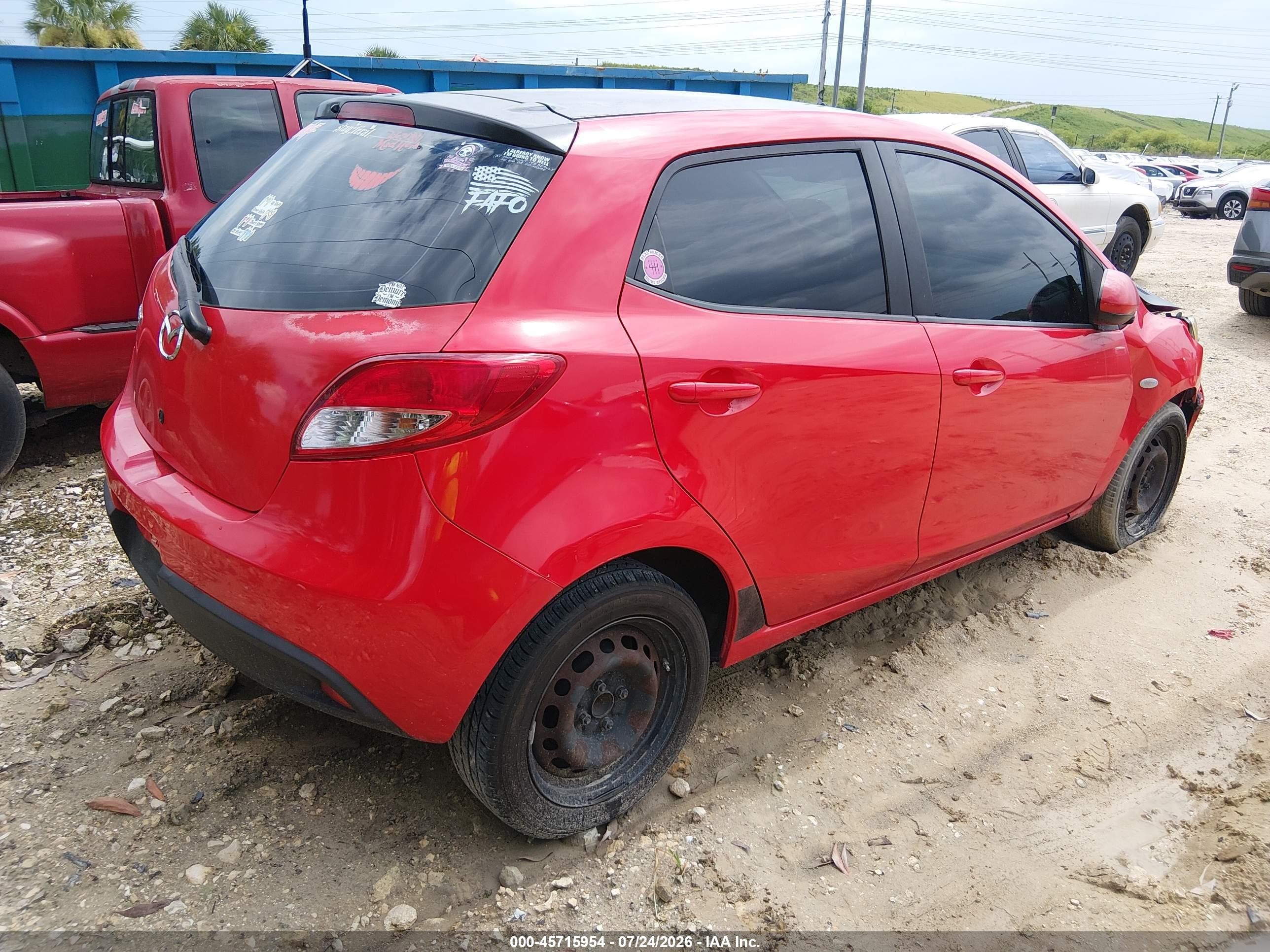 2012 Mazda Mazda2 Sport Red vin: JM1DE1KYXC0140167
