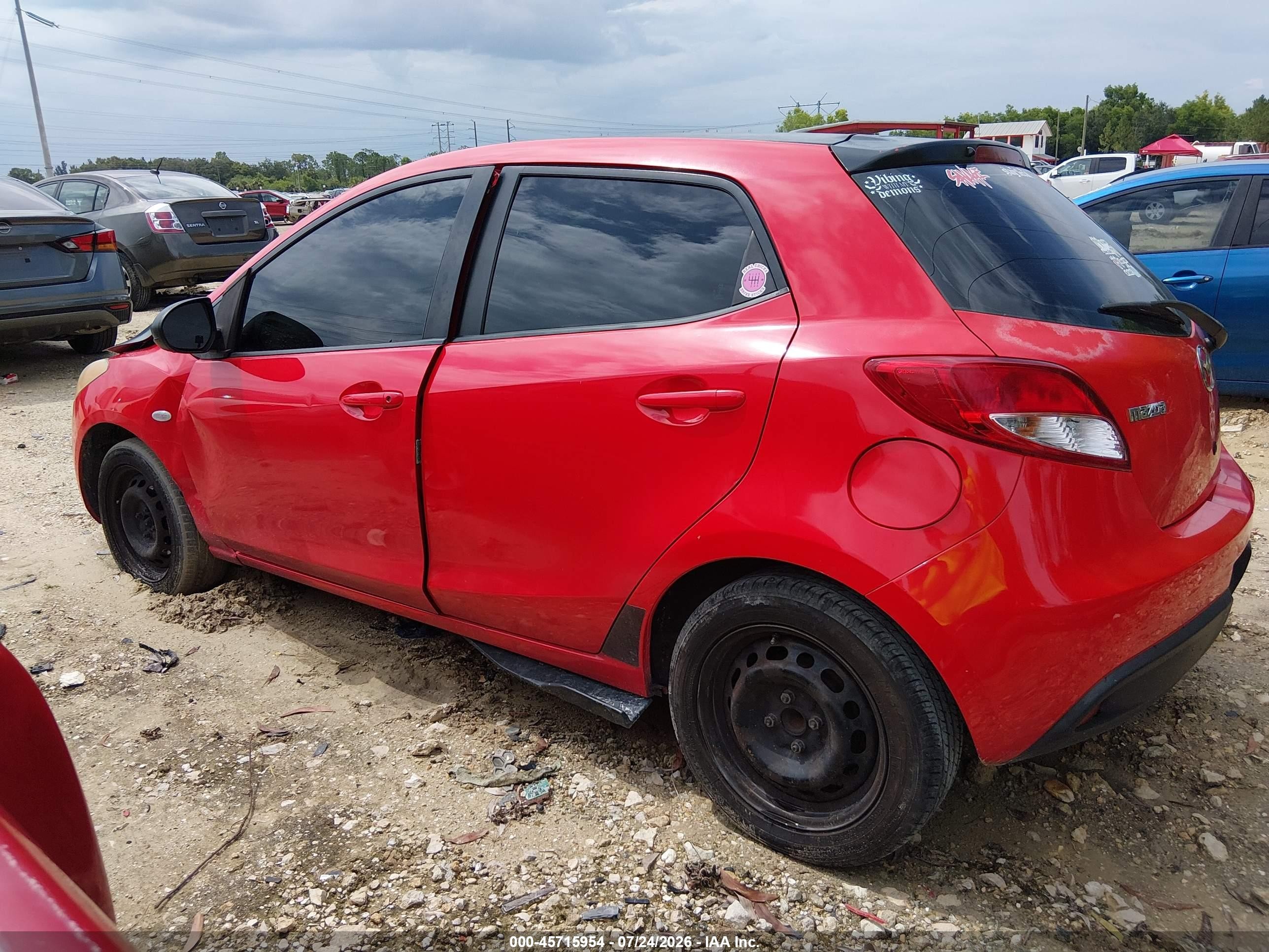 2012 Mazda Mazda2 Sport Red vin: JM1DE1KYXC0140167