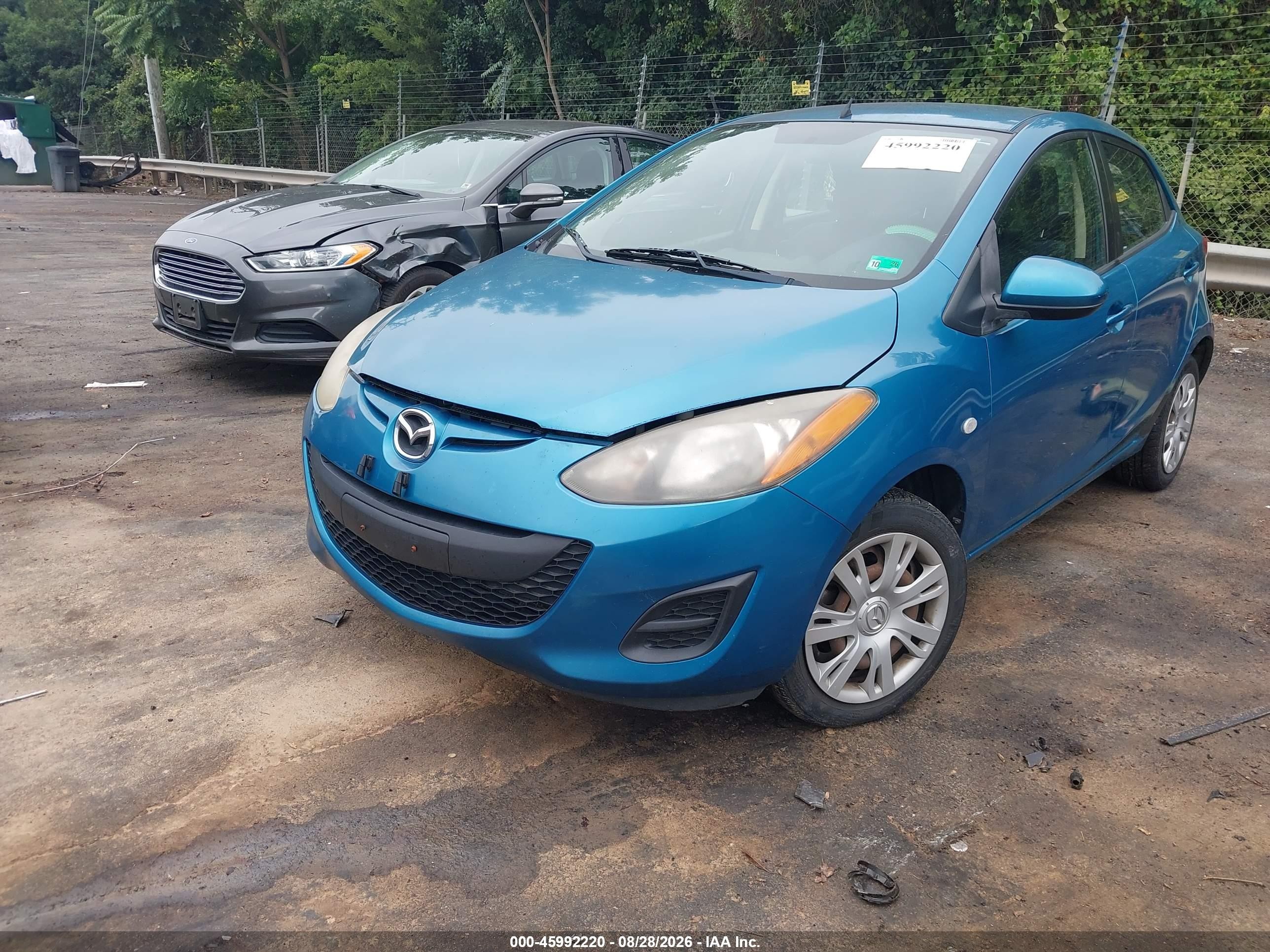 2012 Mazda Mazda2 Sport Blue vin: JM1DE1KYXC0142226