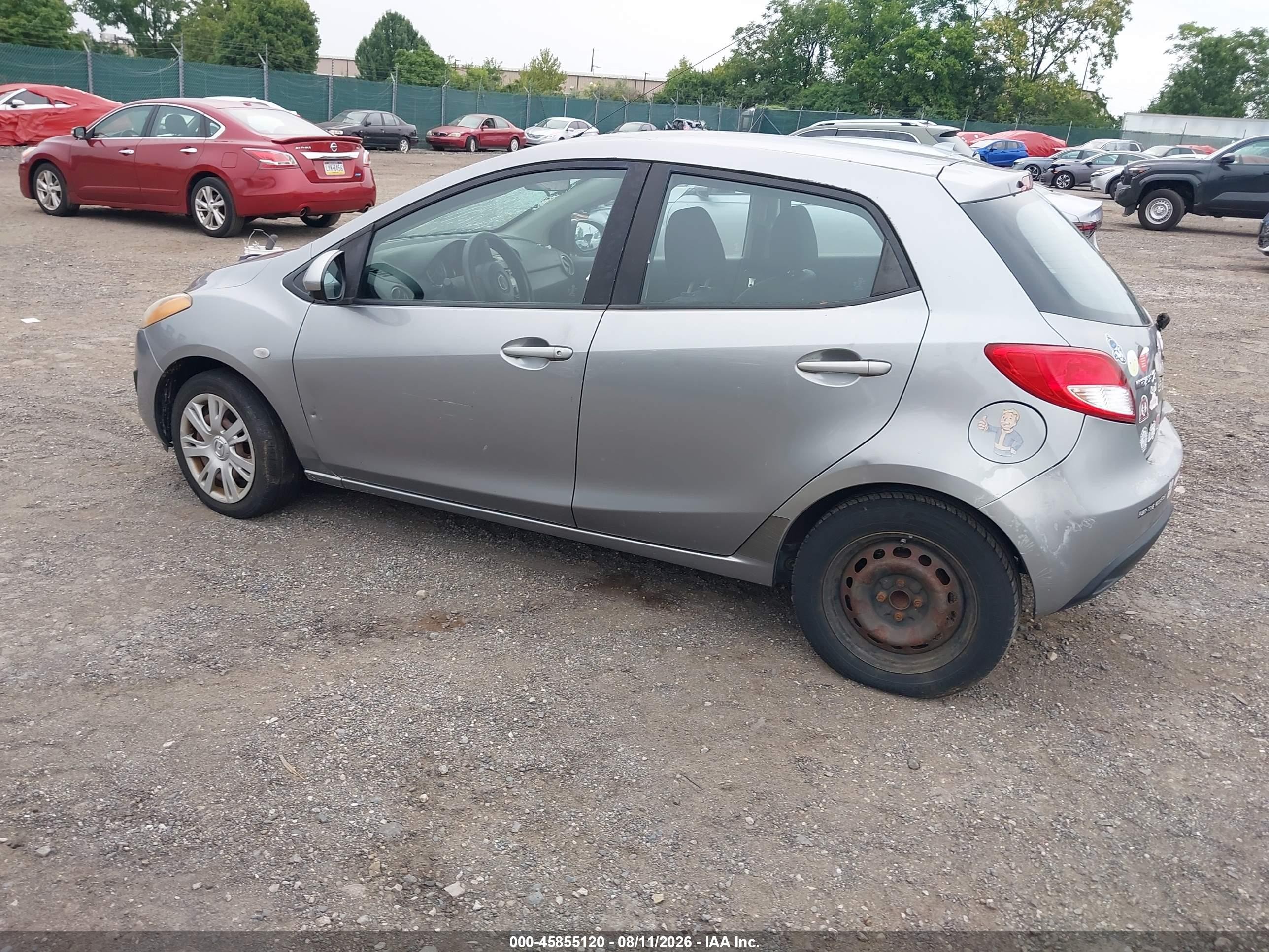 2013 Mazda Mazda2 Sport Gray vin: JM1DE1KYXD0170089